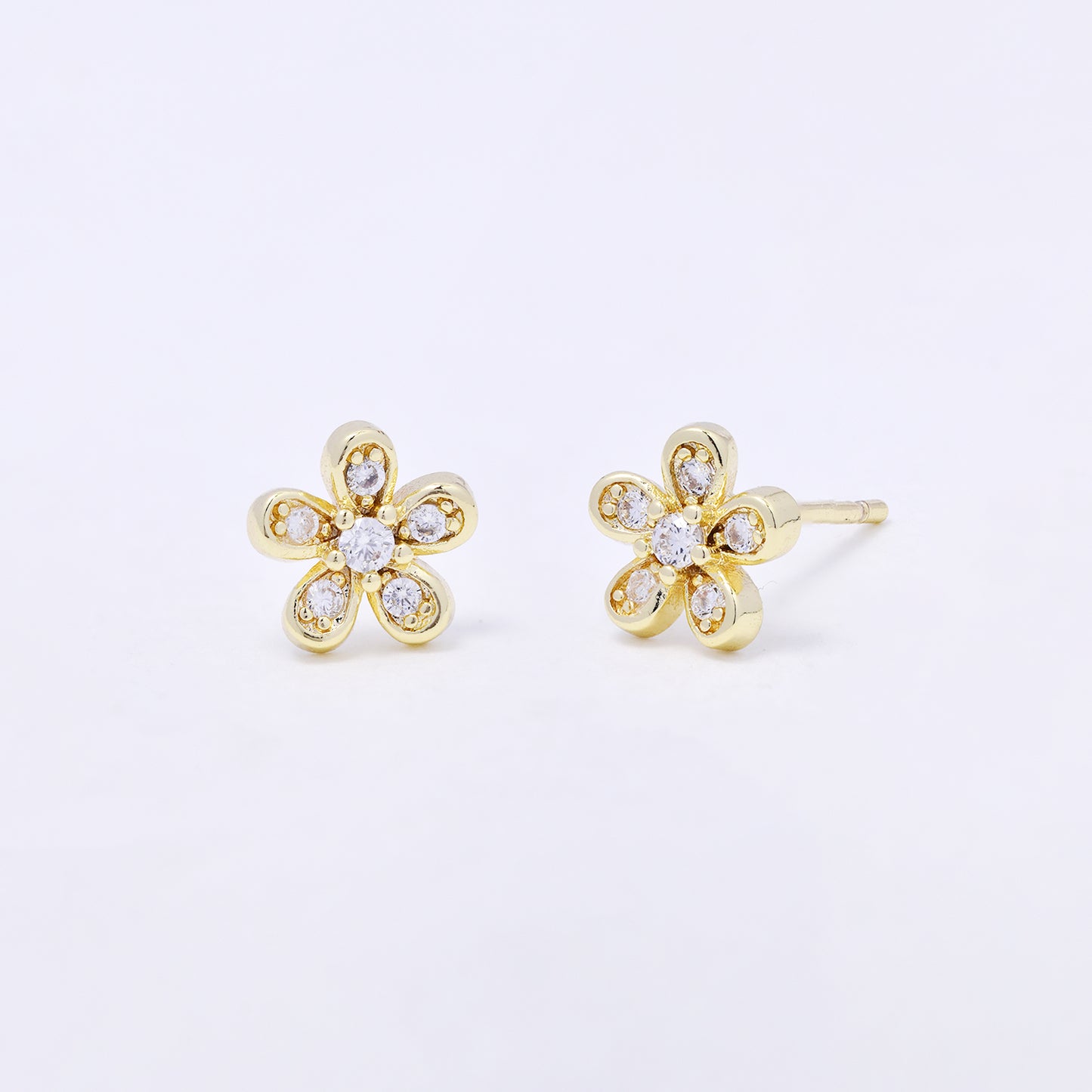 CZYE7241 - Premium brass 7mm CZ flower stud earring