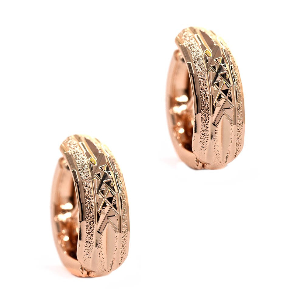 Premium rose gold plated embossed pattern huggie earring