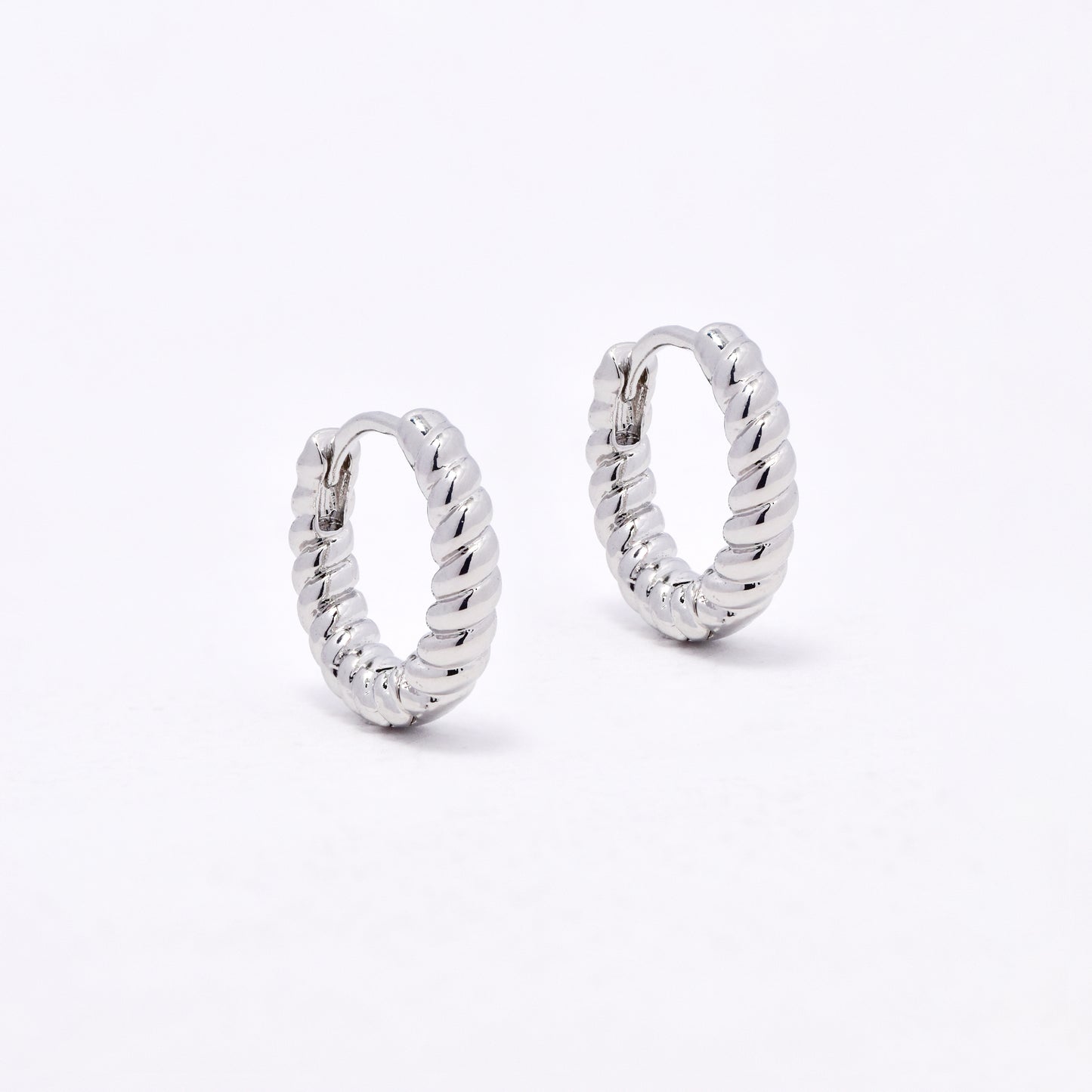 PYE6590 - Premium 12mm x 3mm twist hoops