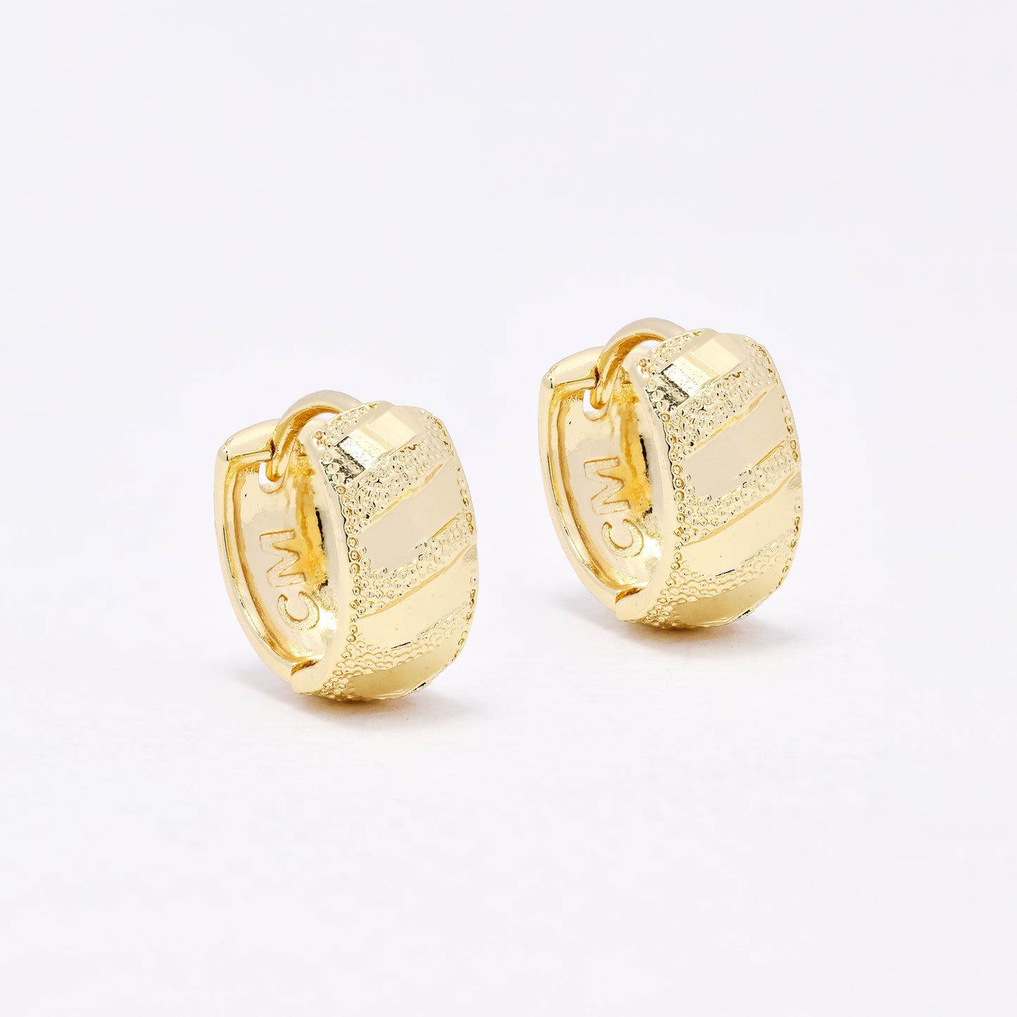 PYE6597 - Premium 13.5mm x 6mm stiped textured hoops