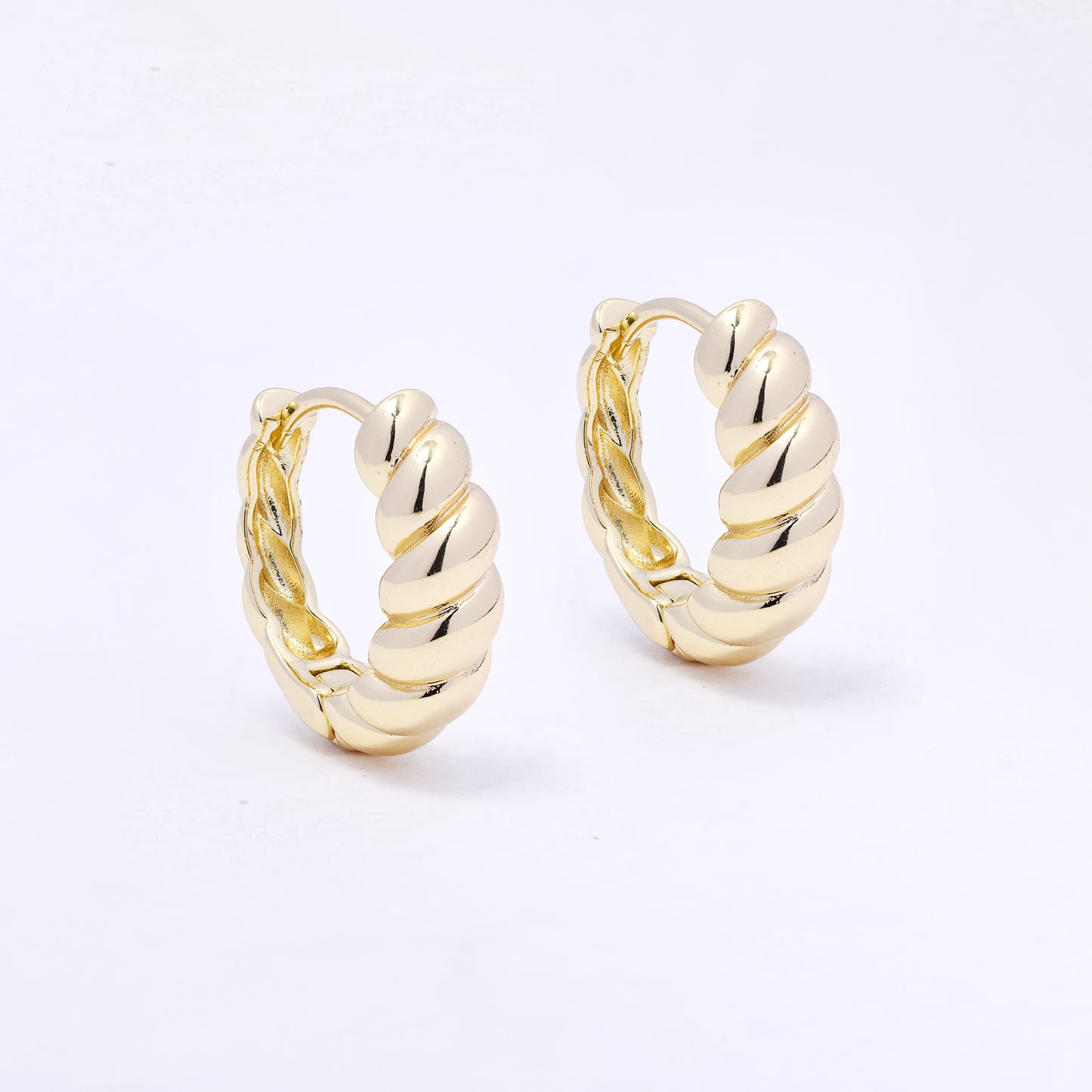 PYE7238 - Premium brass 19mm x 6mm twisted hoop earring