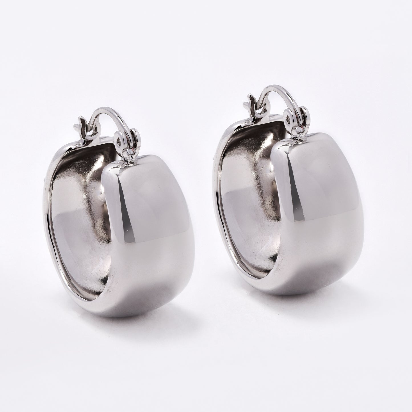 PYE7475 - Premium brass plated 22mm x 11mm clip hoop earring