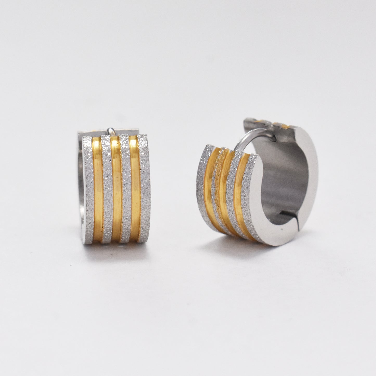 SSE1838 - Steel two tone glitter huggie