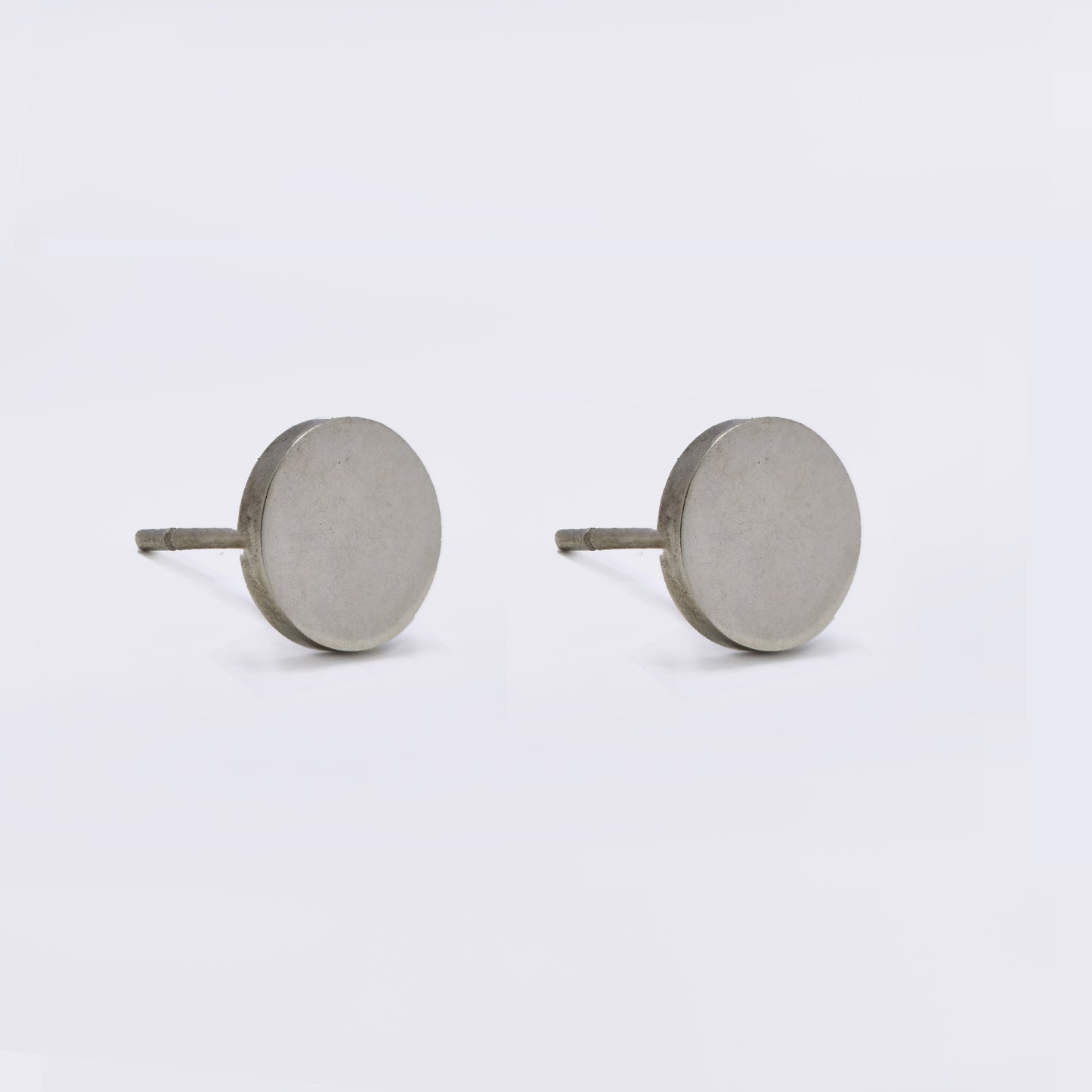 Stainless steel high polish round 8mm disc stud earrings - SSGE9432