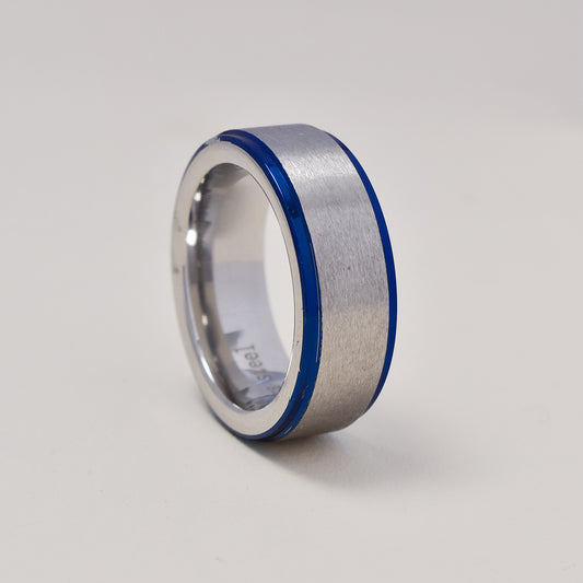 Stainless steel matt band ring with blue edges