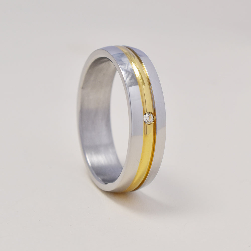 Stainless steel cubic zirconia 2 tone band with center cubic zirconia - SSGR9478i