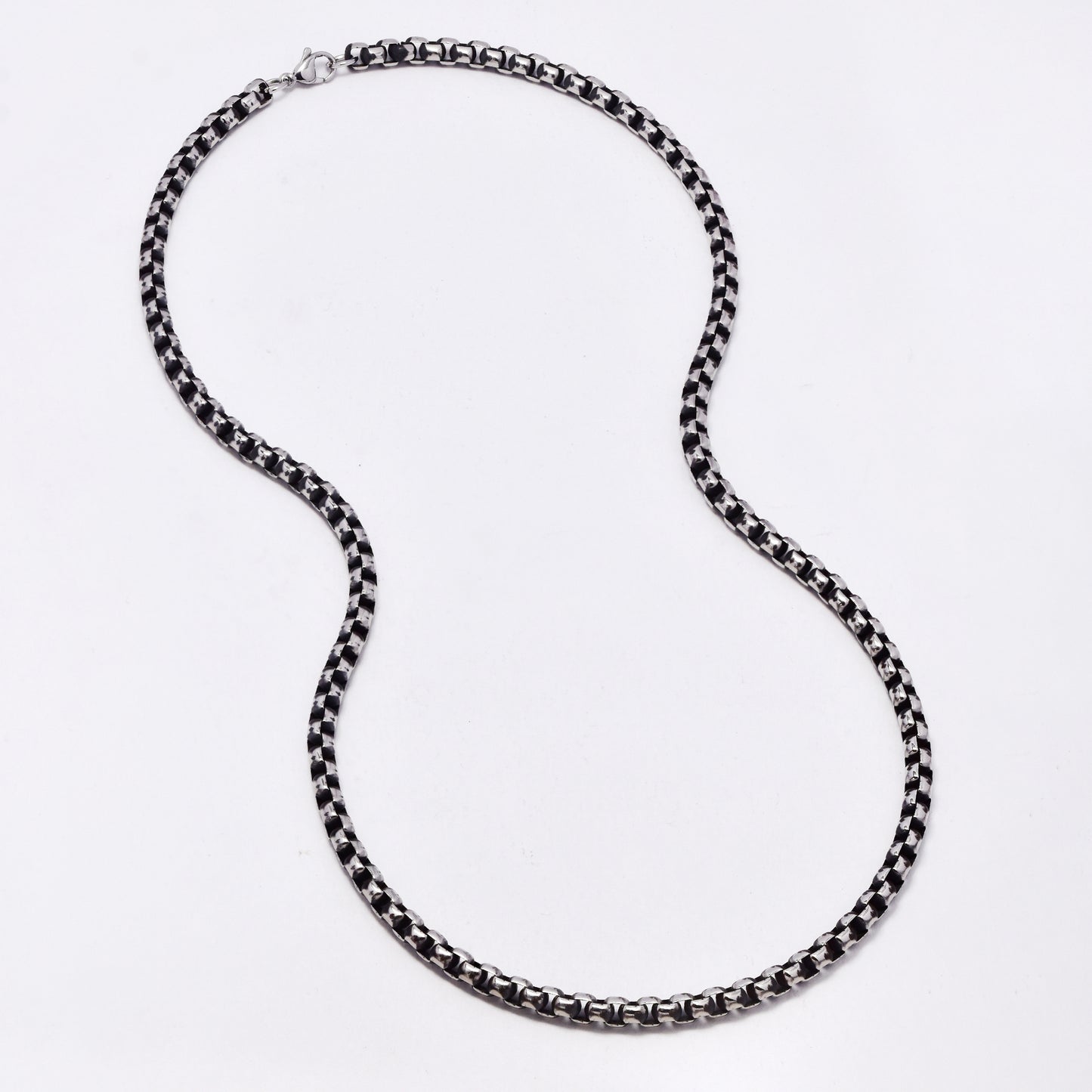 SSMC3407 - Steel 54.5cm x 5mm oxidised box chain