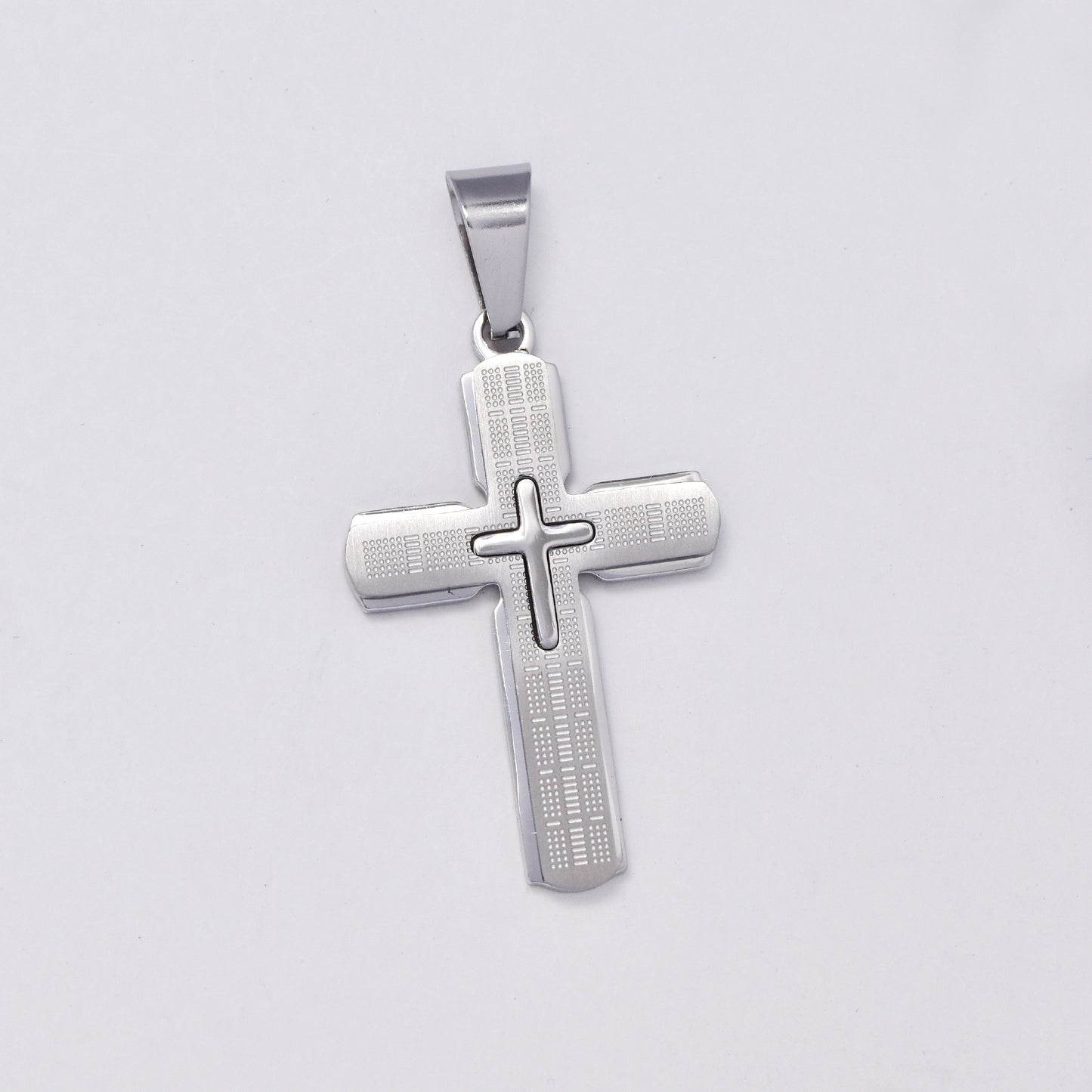 SSMP3000 - Steel 34mm x 22mm decorative cross pendant