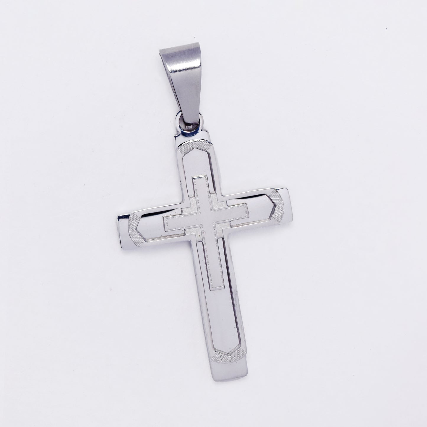 SSMP3341 - Steel 34.5mm x 22mm decorative cross pendant