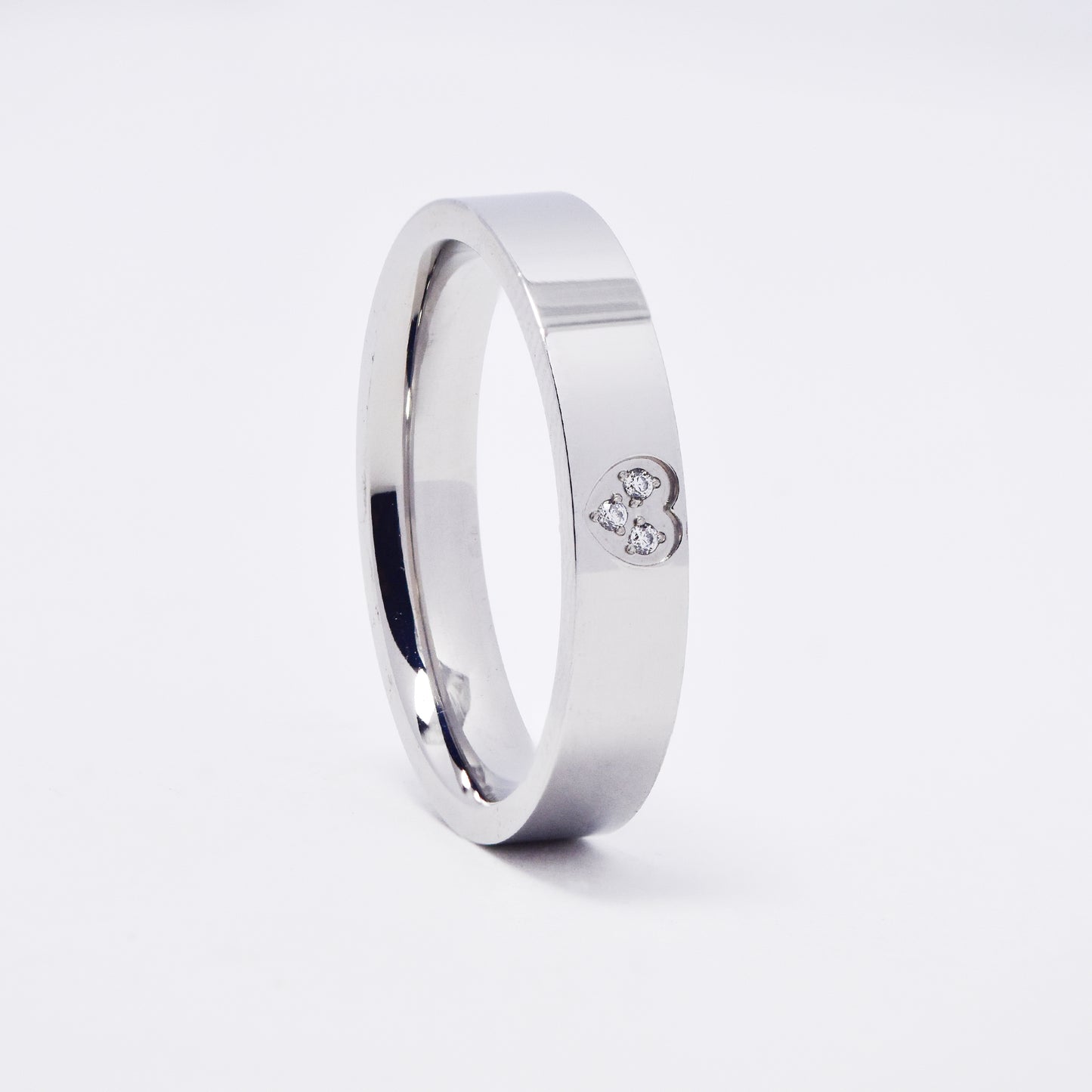 SSMR3093 - Steel 4mm heart CZ band
