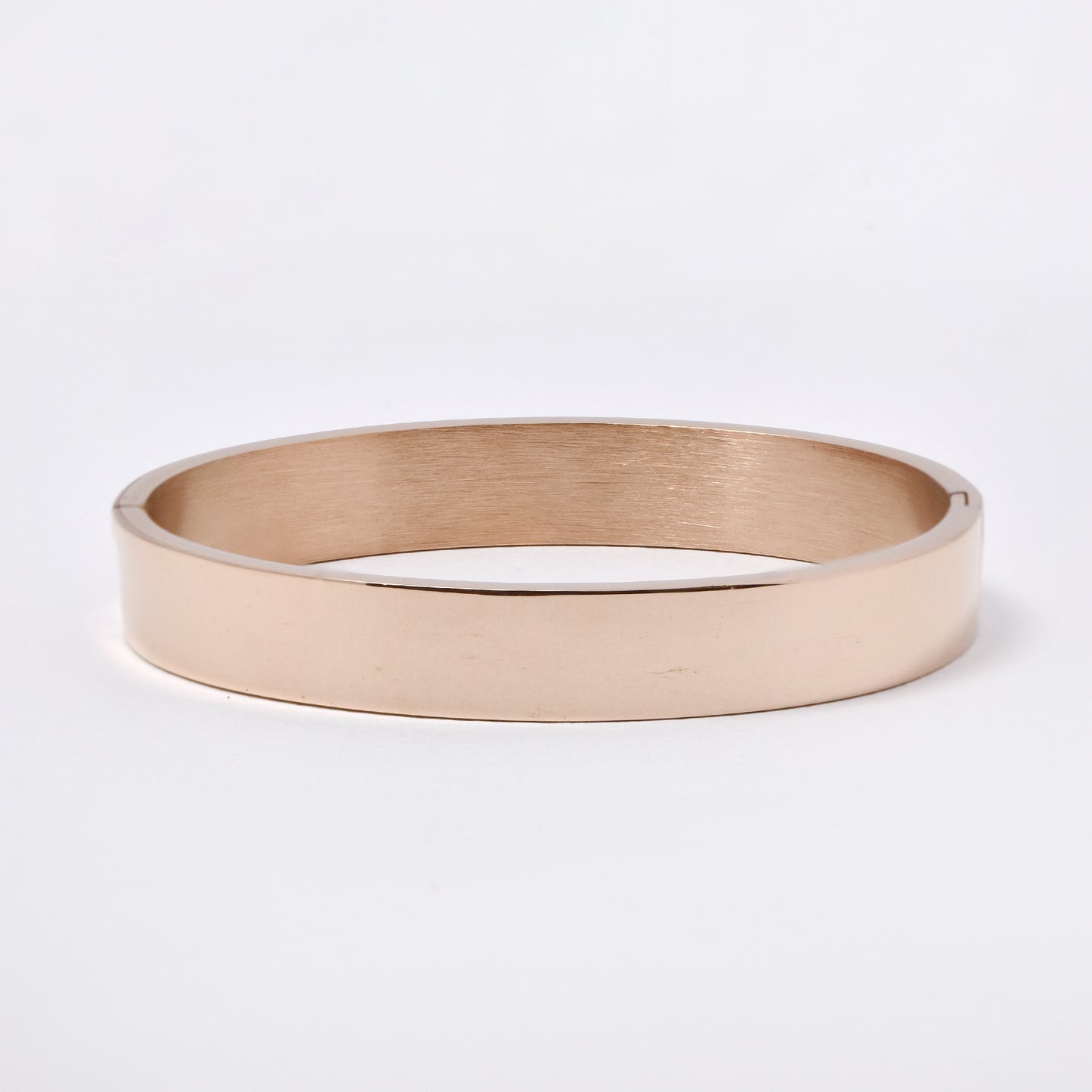 SSYB5892 - Stainless steel 60mm x 50mm x 10mm hinged bangle