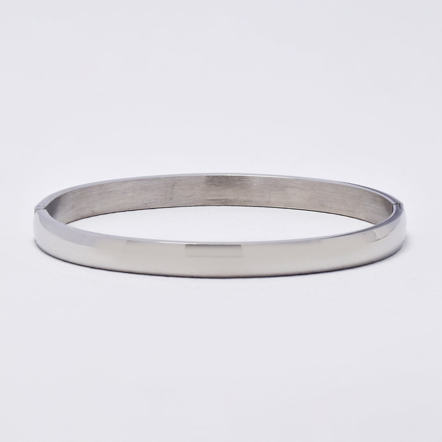 SSYB6269 - St Steel 64mm x 55mm x 6mm hinged bangle