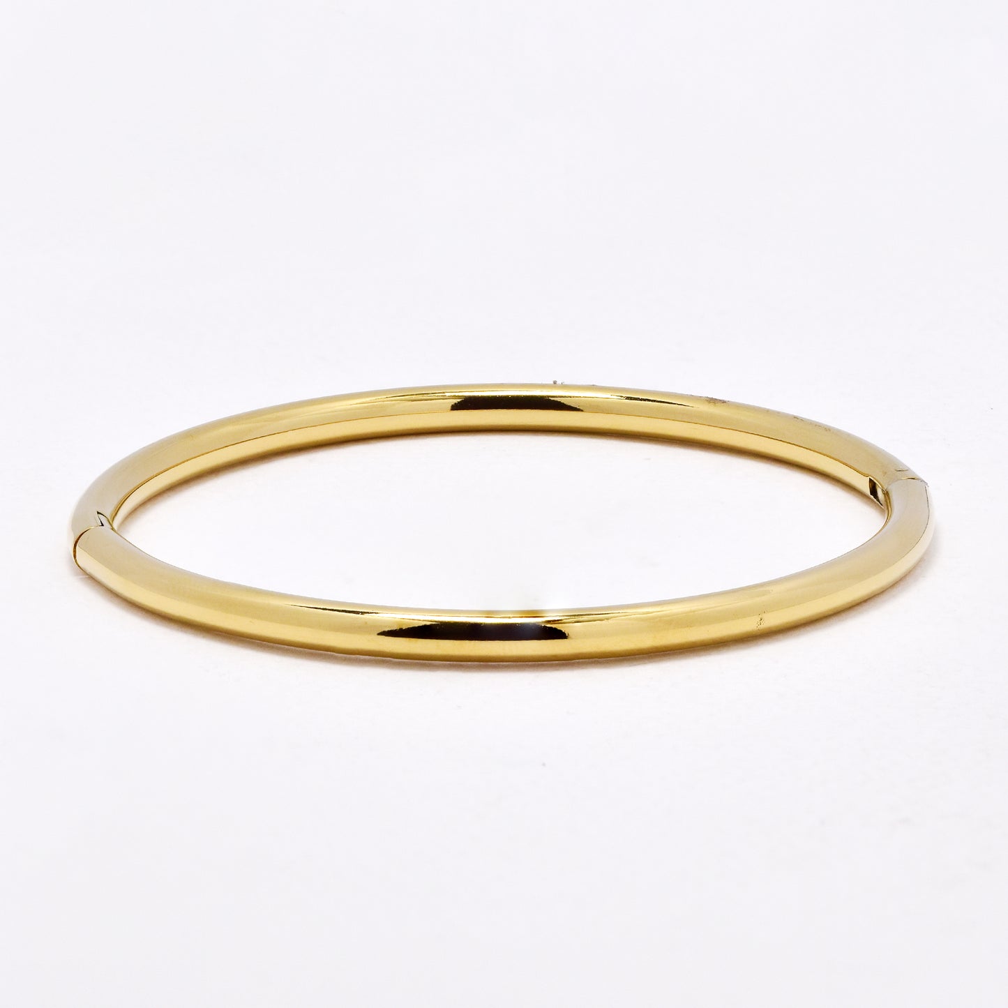SSYB6637 - St Steel 67mm x 4mm round hinged bangle