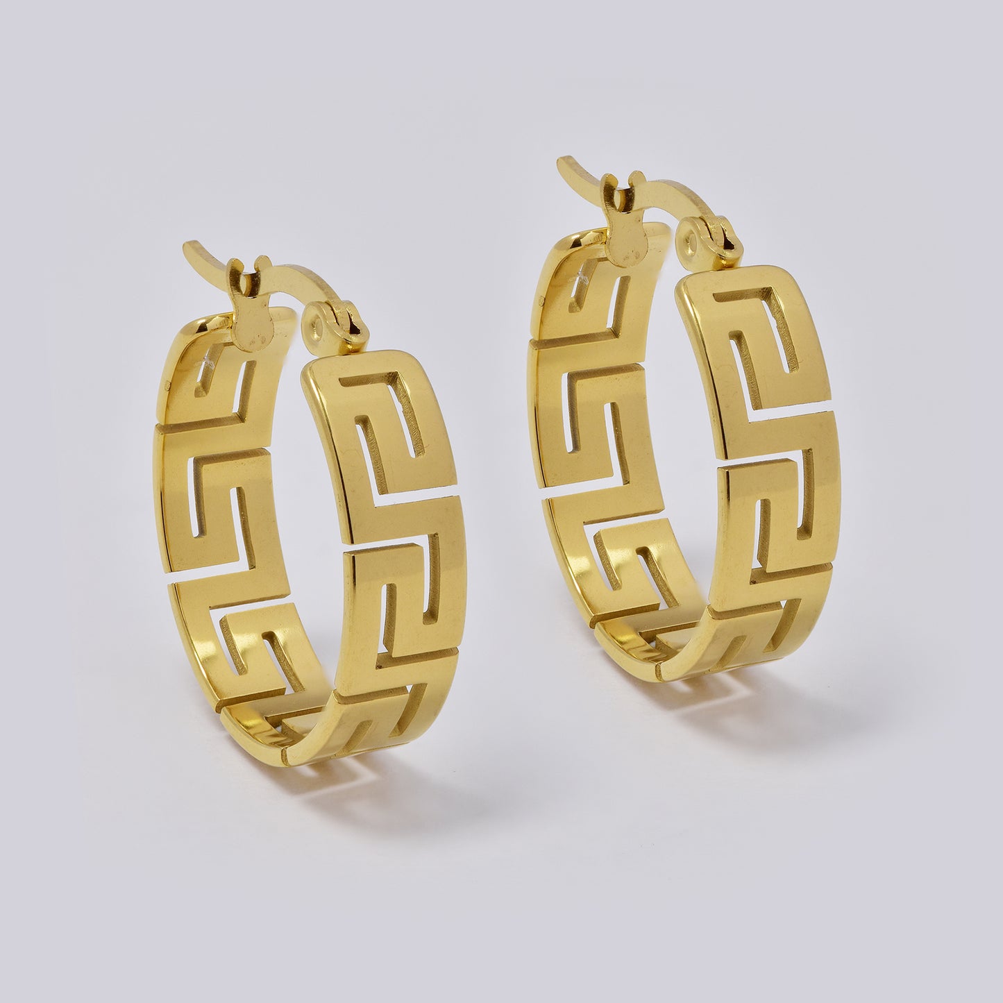 Stainless steel geometric cutout hoop earring - SSYE5375