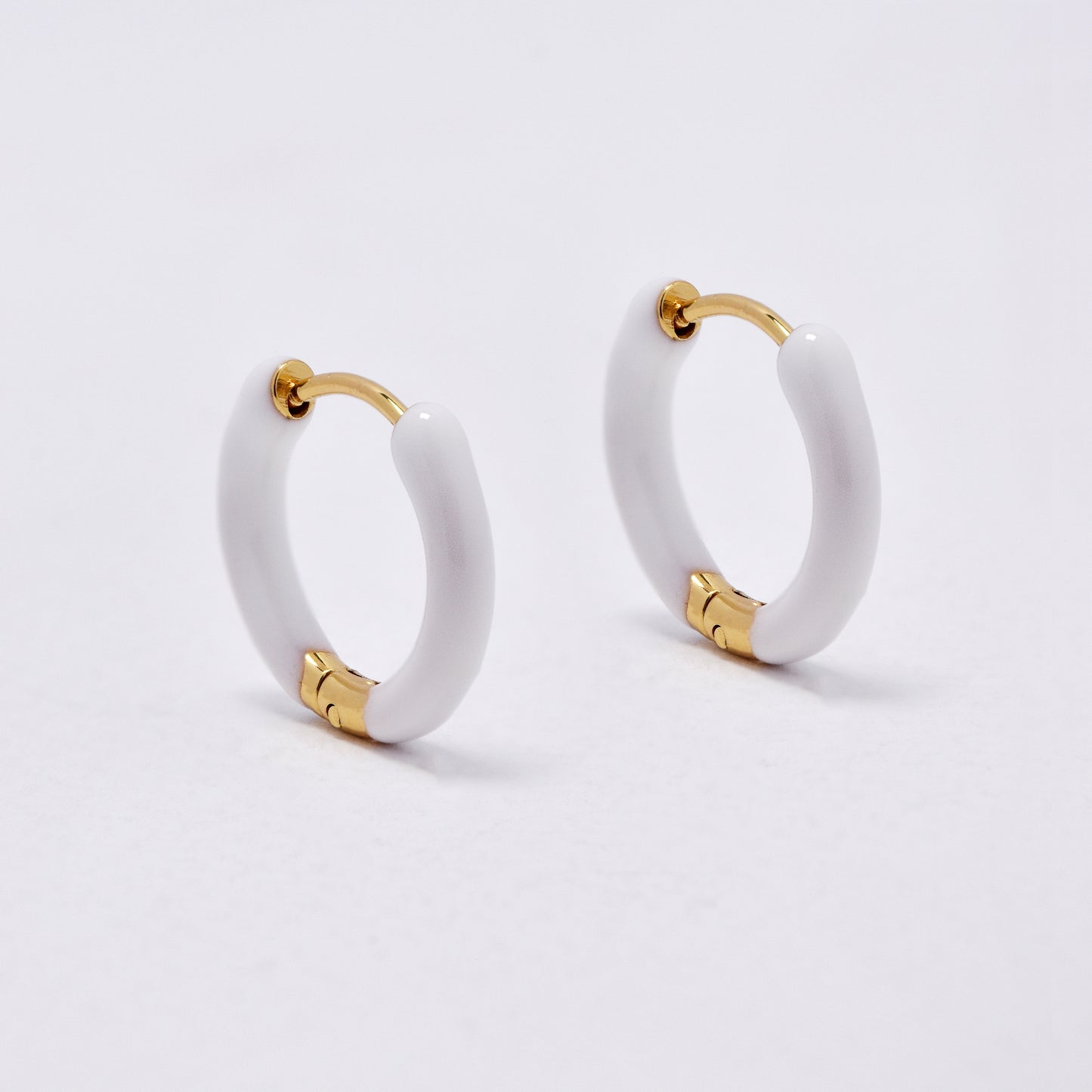SSYE5958 - St Steel 18mm x 3mm enamel hoops