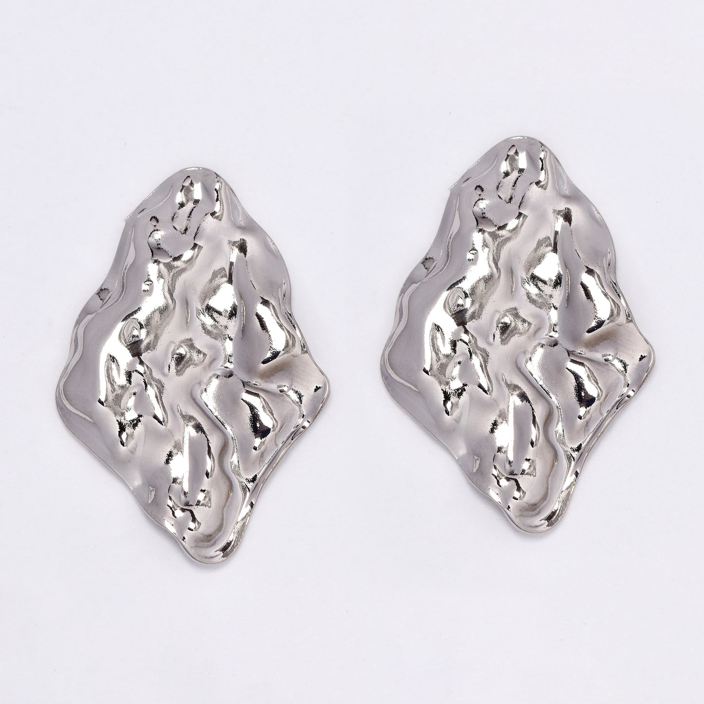 SSYE5986 - 39mm x 26mm organically shaped statement stud earring