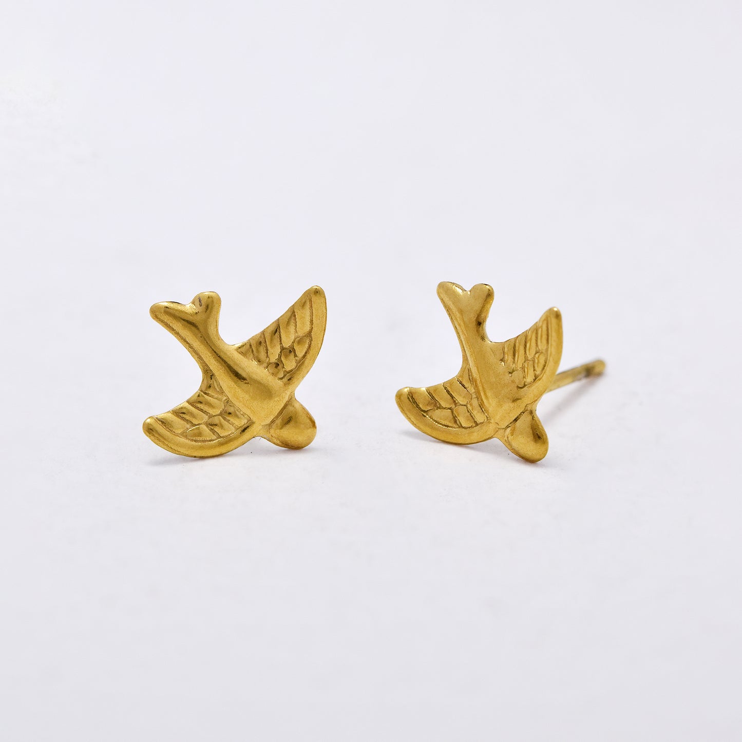 SSYE6004 - St Steel 11mm x 10mm bird stud earring