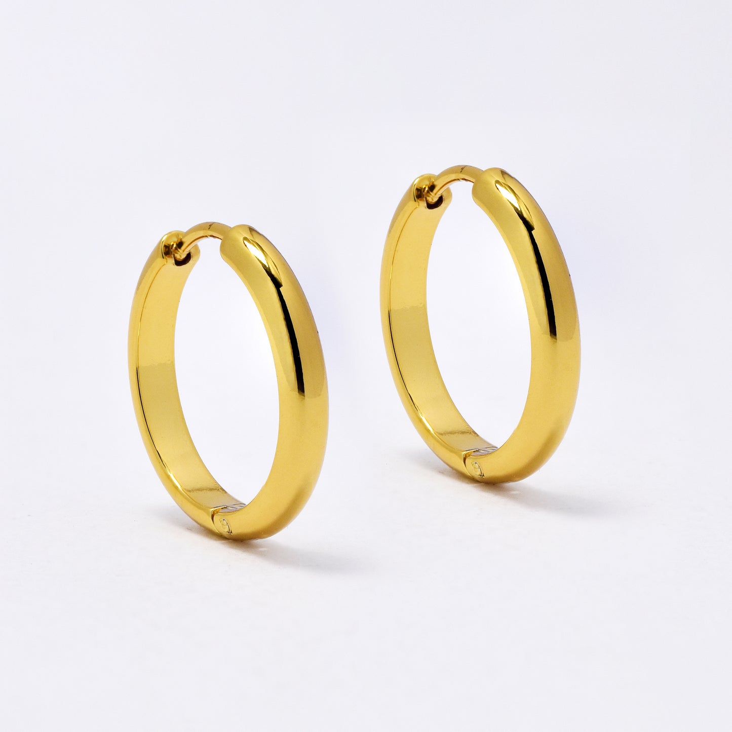 SSYE6374 - St Steel 3mm x 20mm domed hoop