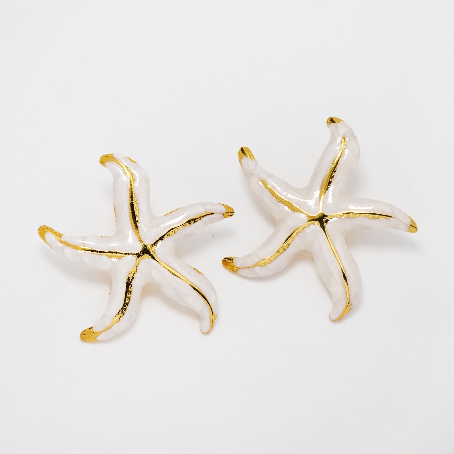 SSYE6385 - St Steel 34.2mm x 34.5mm colour starfish earring