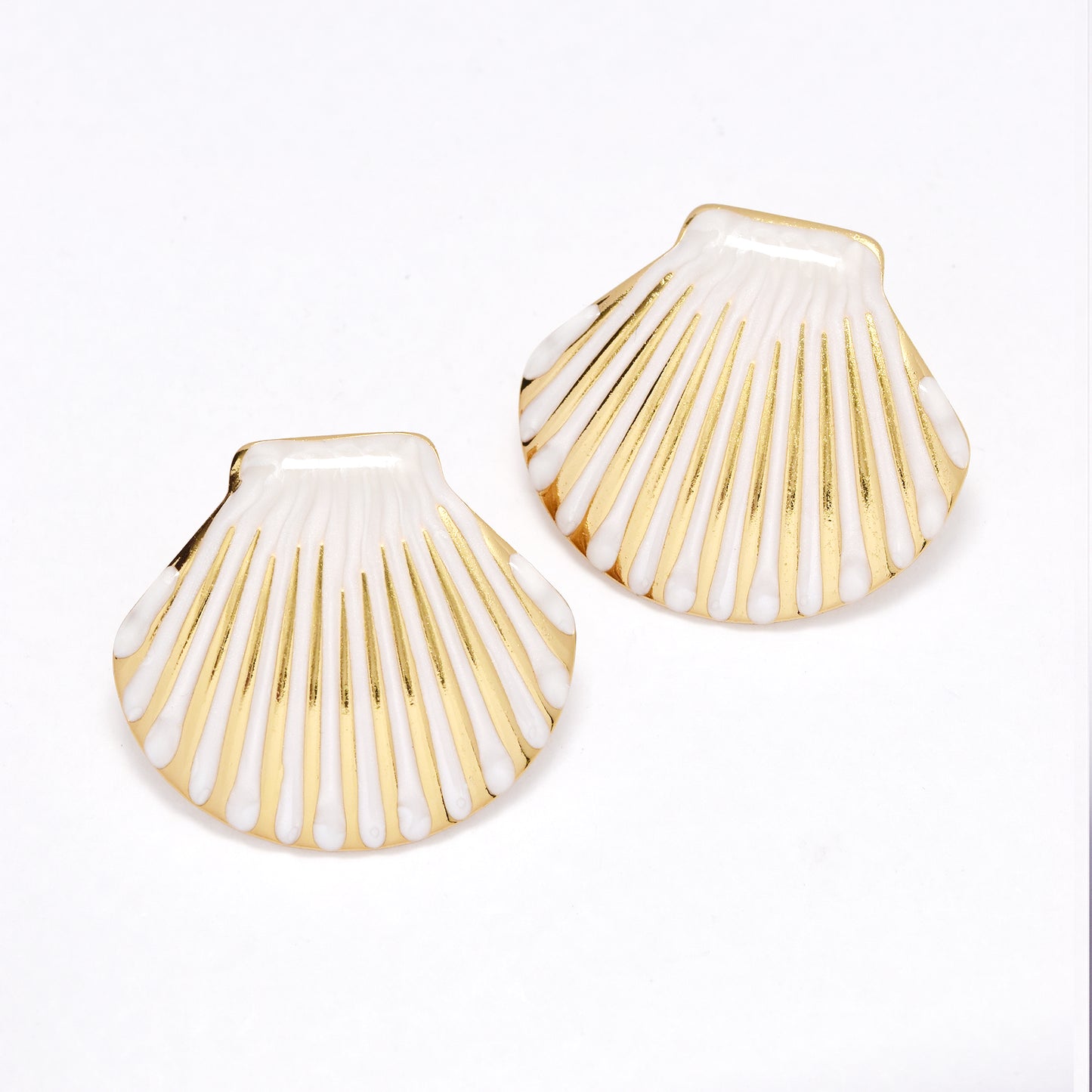 SSYE6387 - St Steel 29.3mm x 32mm large scallop shell earring
