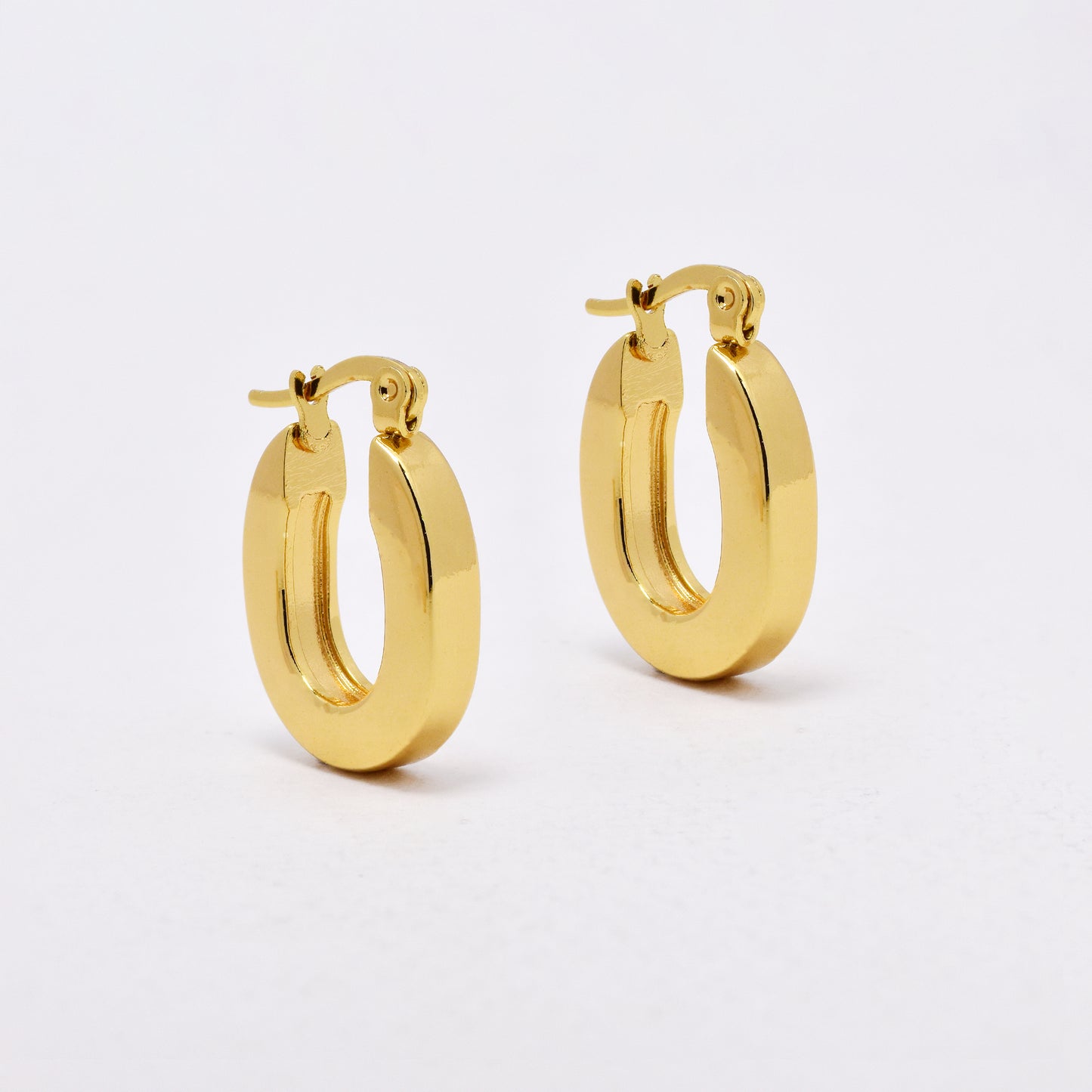 SSYE6522 - St Steel 22mm x 4mm chunky oval hoops