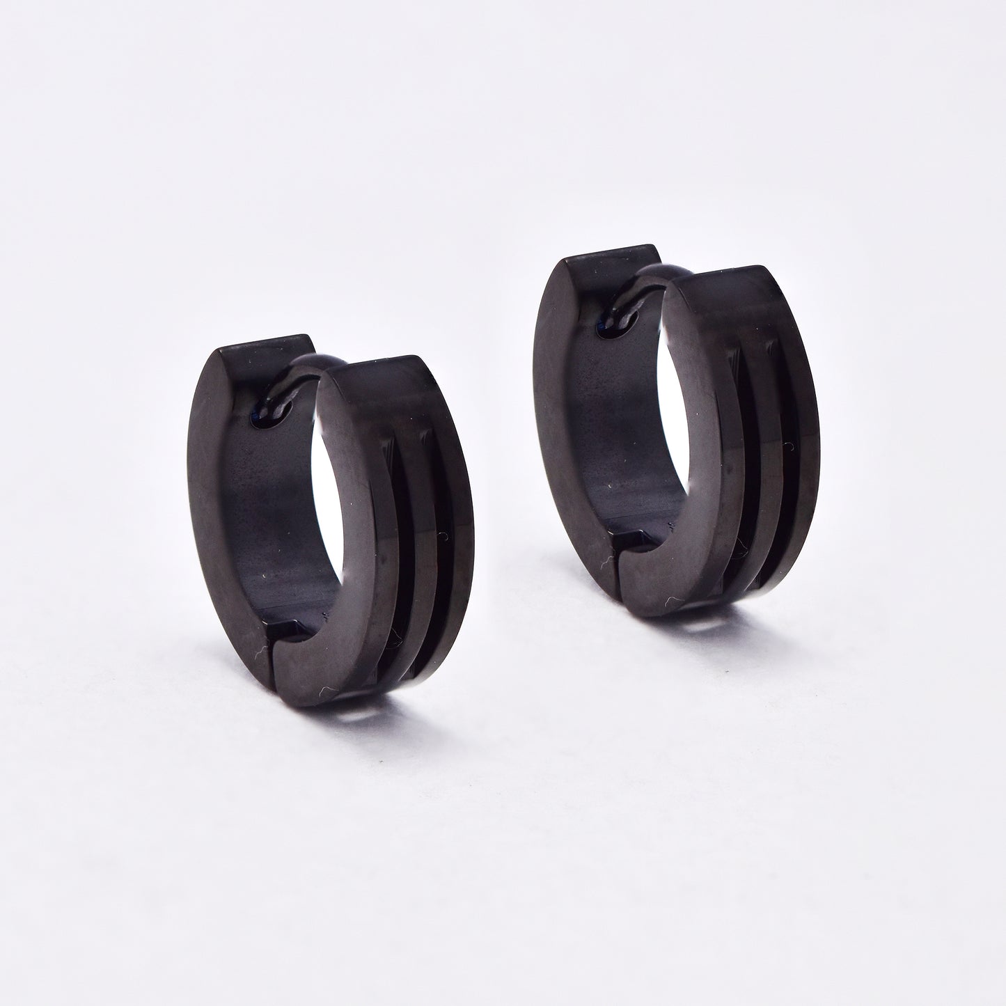 SSYE6643 - St Steel 13.5mm x 4mm two groove huggies