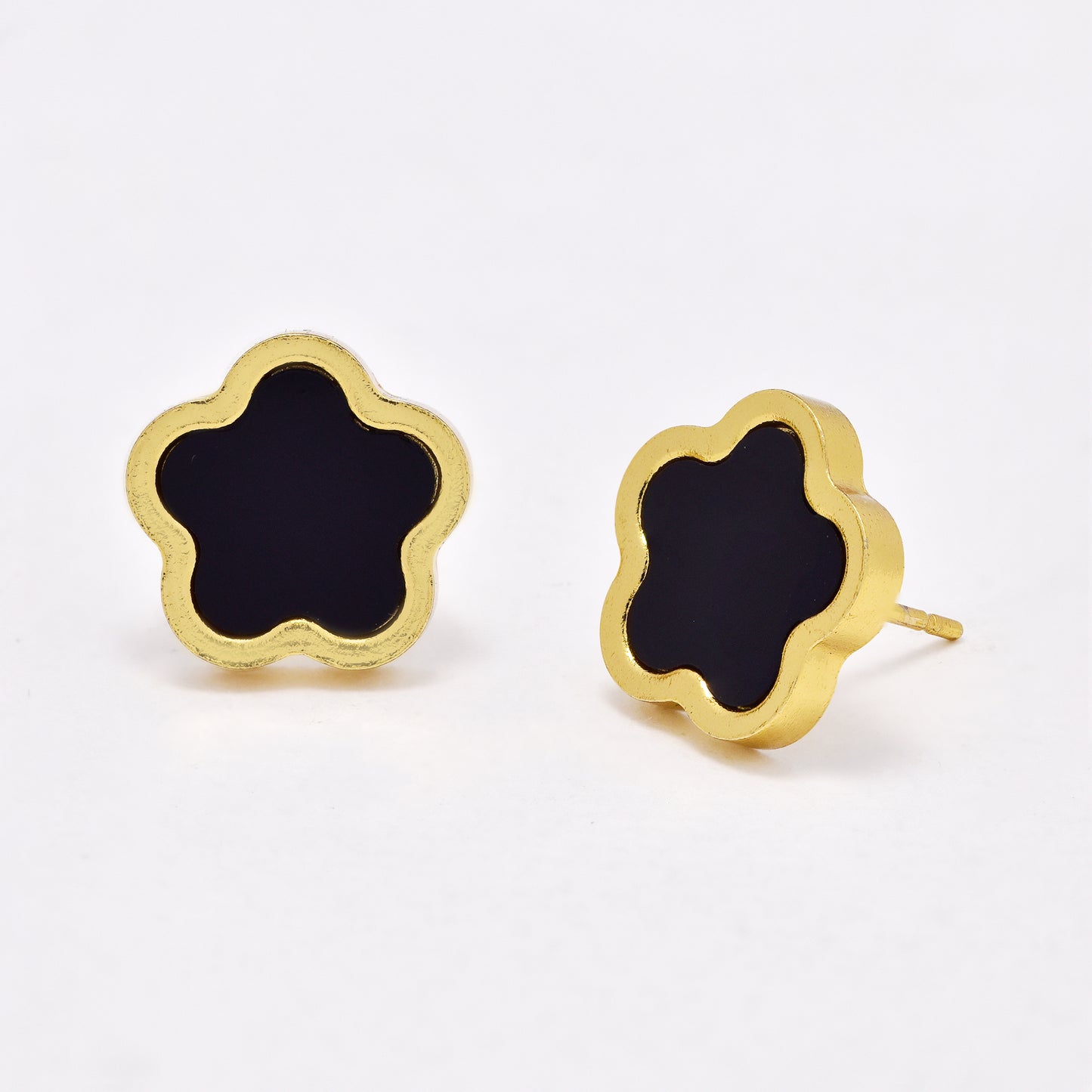 SSYE6660 - St Steel 13mm medium flower stud