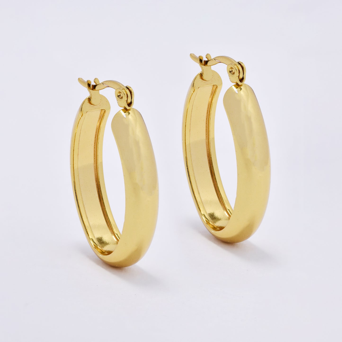 SSYE6812 - Steel 28mm x 6mm oval hoop earring