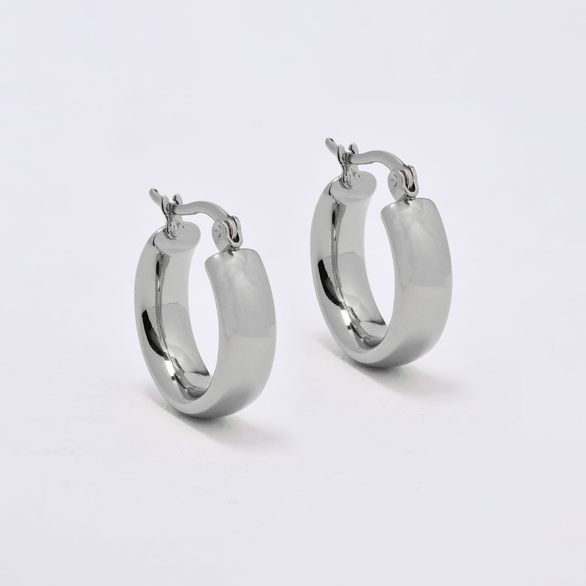SSYE6815 - Steel 21mm x 20mm x 6mm hoop earring