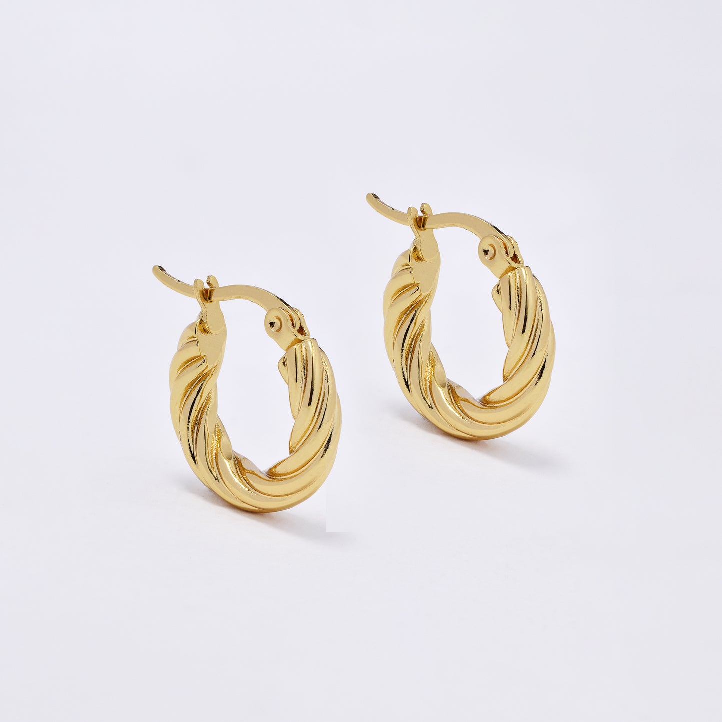 SSYE6823 - Steel 17mm x 4mm twisty hoop earrings