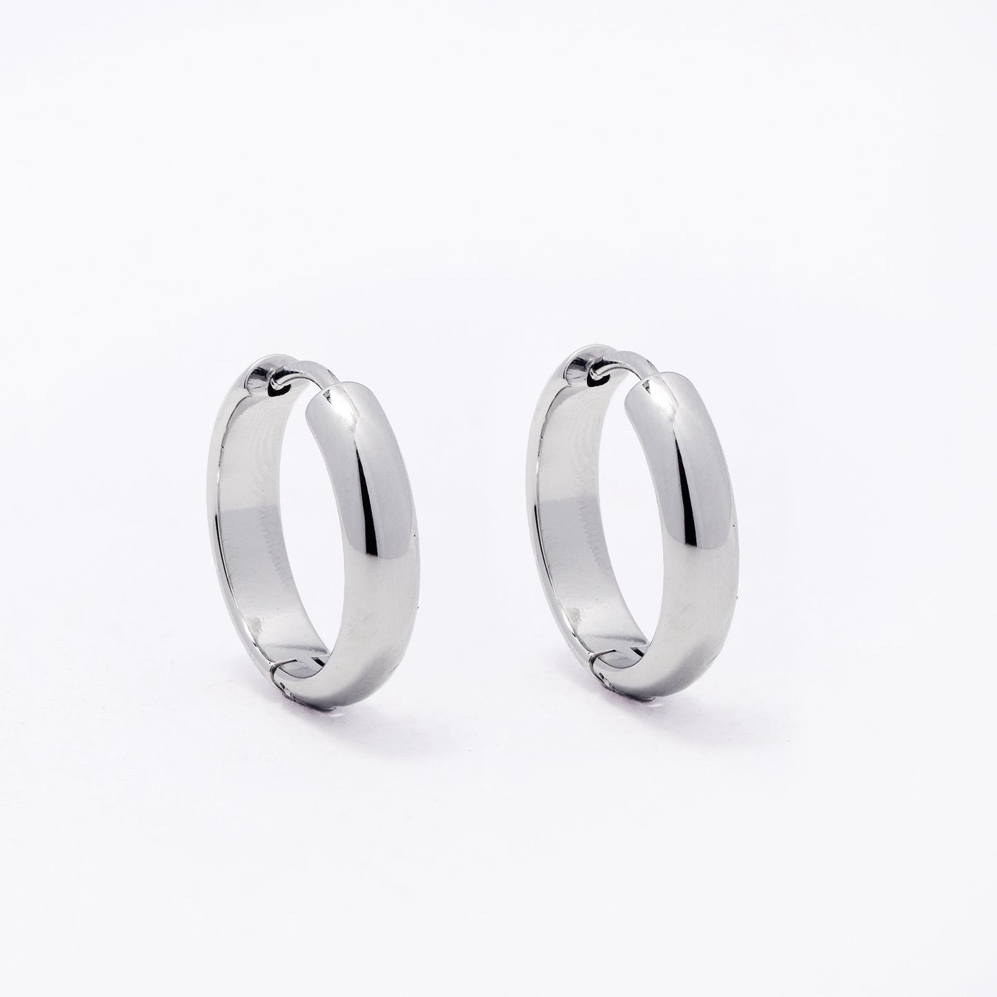 SSYE7796 - St Steel 4mm x 20mm domed hoop