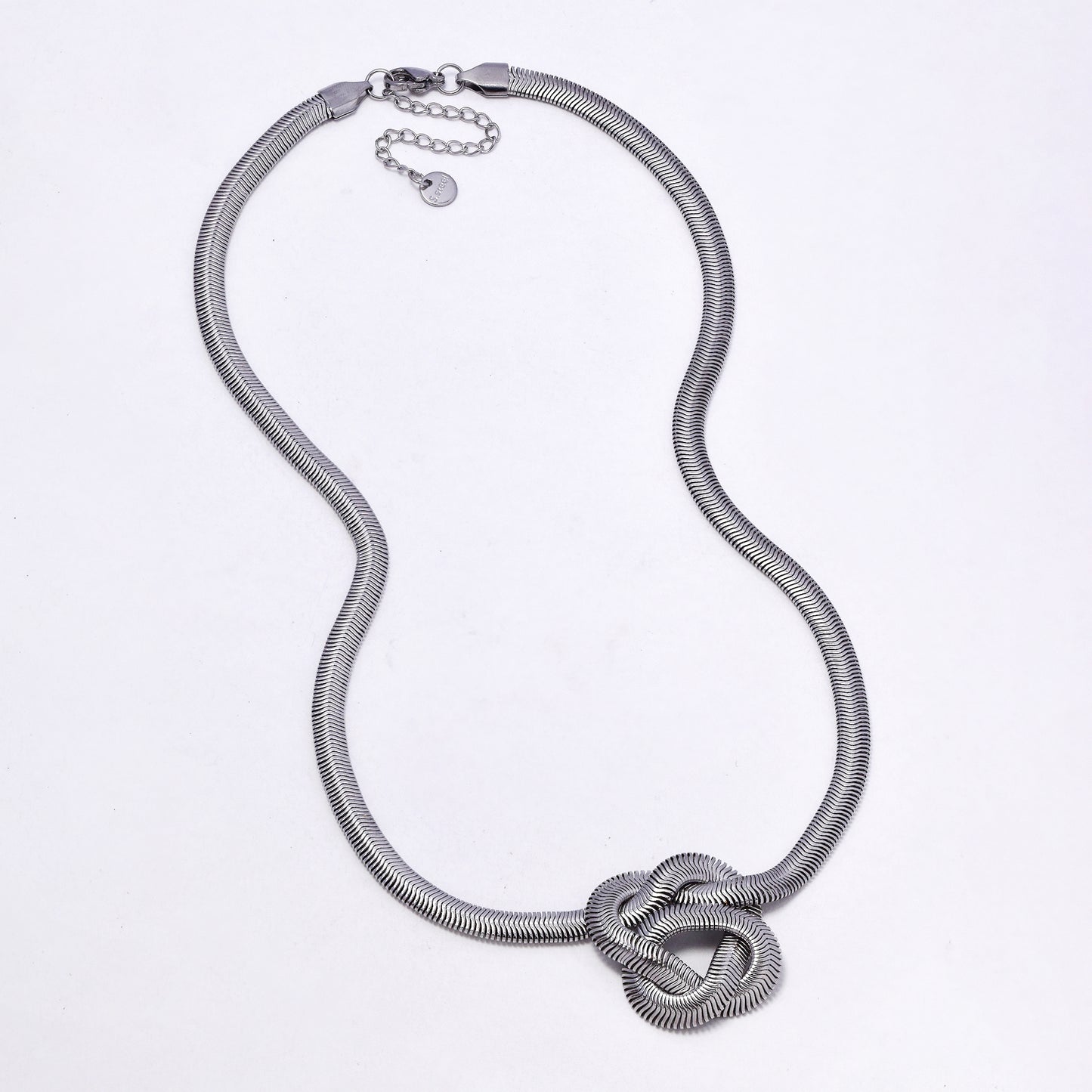 SSYN7310 - Steel 42cm + 5cm x 5cm double knot snake necklace