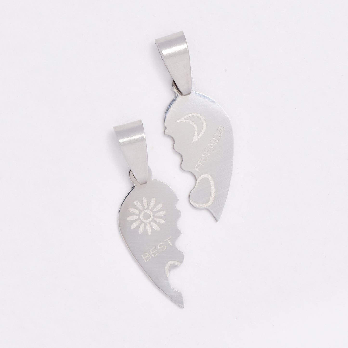SSYP6451 - St Steel 23mm x 19mm 2 piece best friends pendant