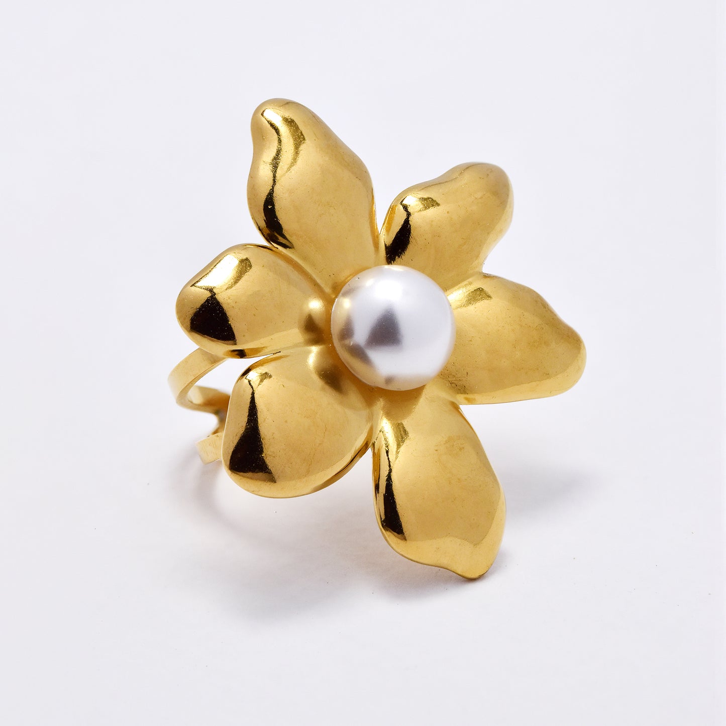 SSYR6134 - St Steel free size statement flower & pearl ring