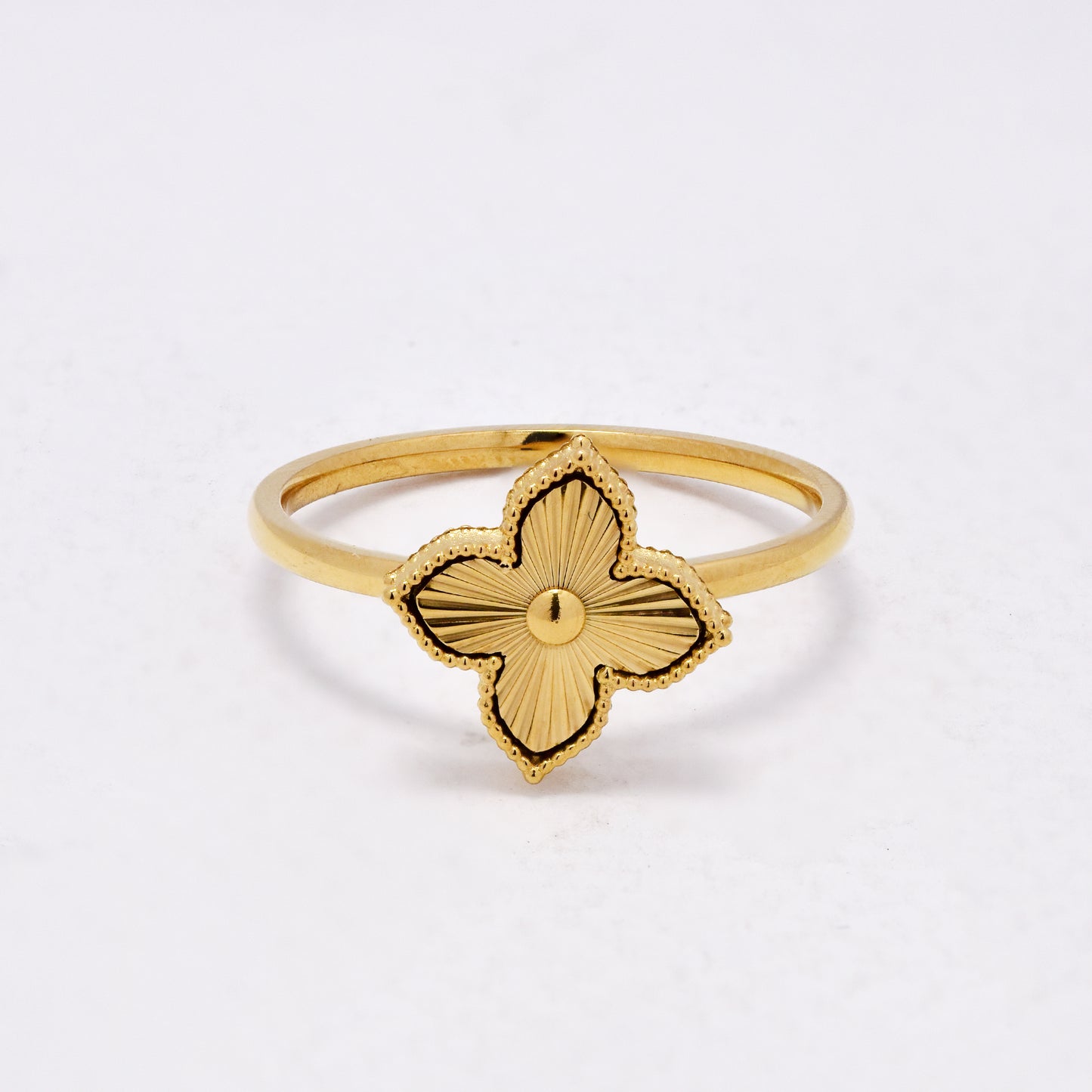 SSYR6610 - St Steel flower ring