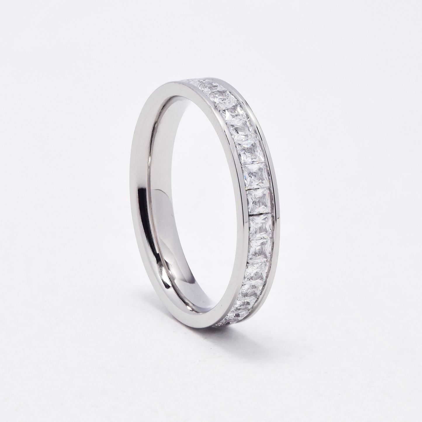 SSYR6625 - St Steel 4.5mm cz channel ring