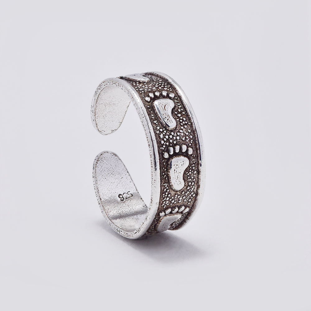 925 Silver footprint oxidised toe ring - STR1071