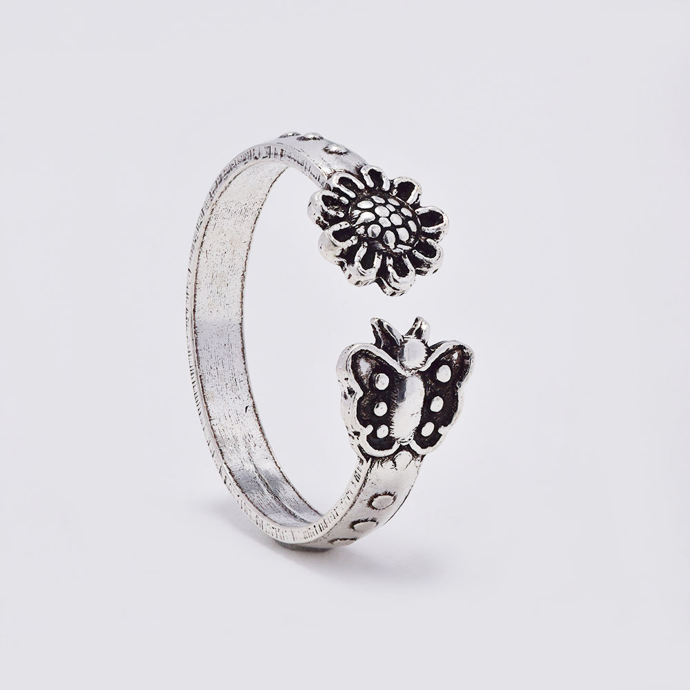 925 Silver butterfly and flower oxidised toe ring - STR1074