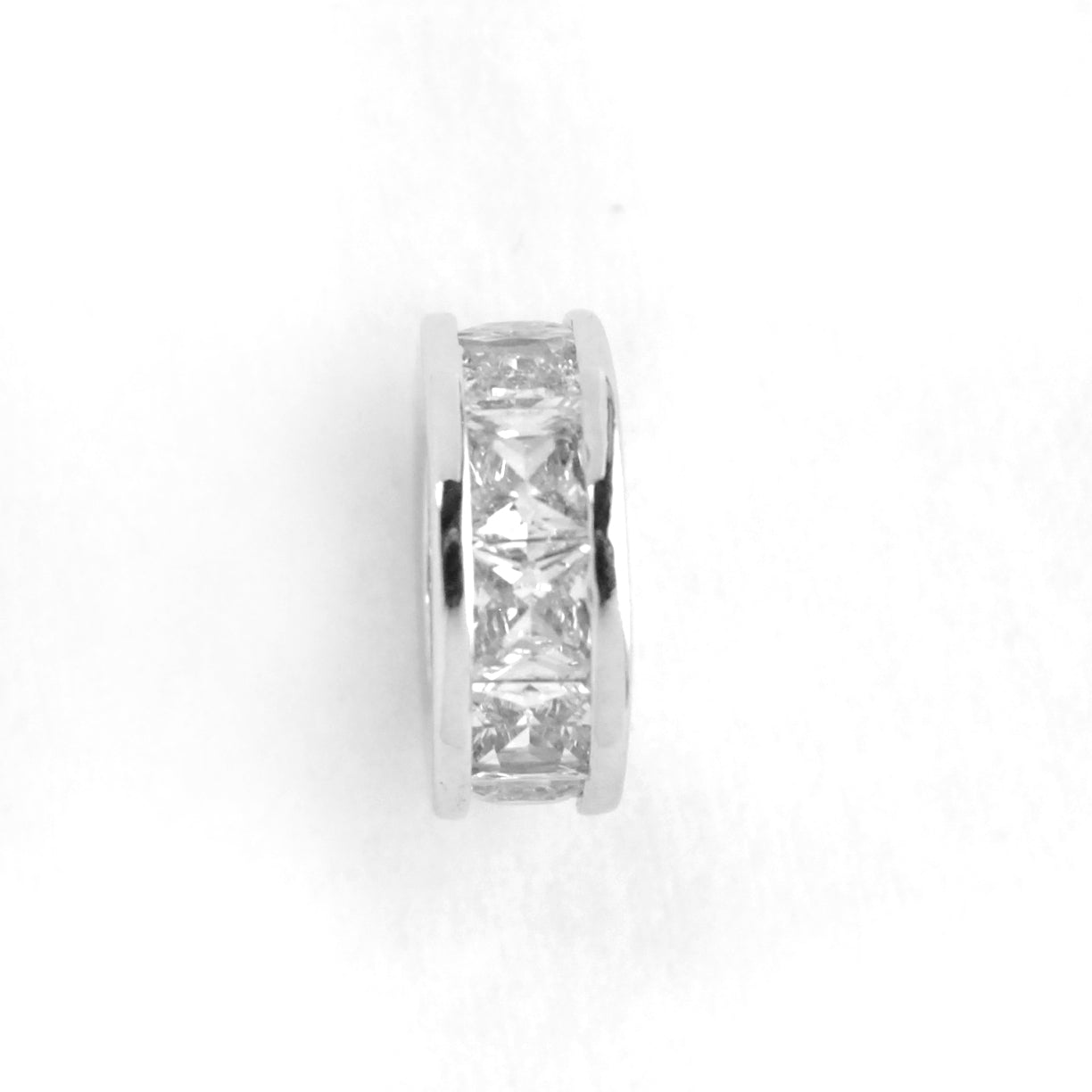 Premium cubic zirconia disc pendant