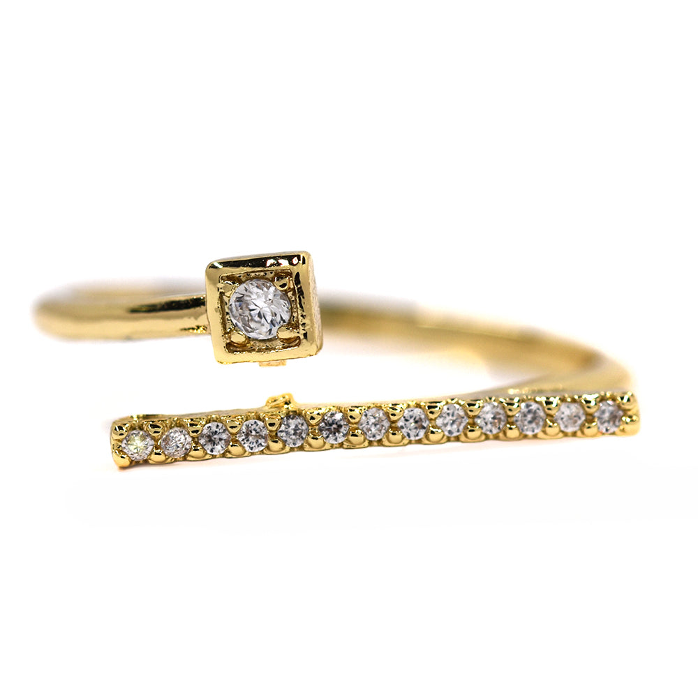 Premium cubic zirconia bar and square ring