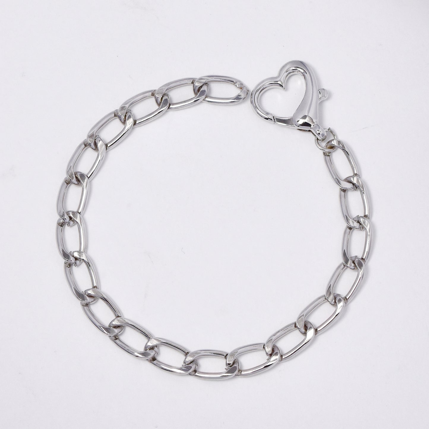 YB5875 - Curb link18mm x 6mm bracelet with heart clasp