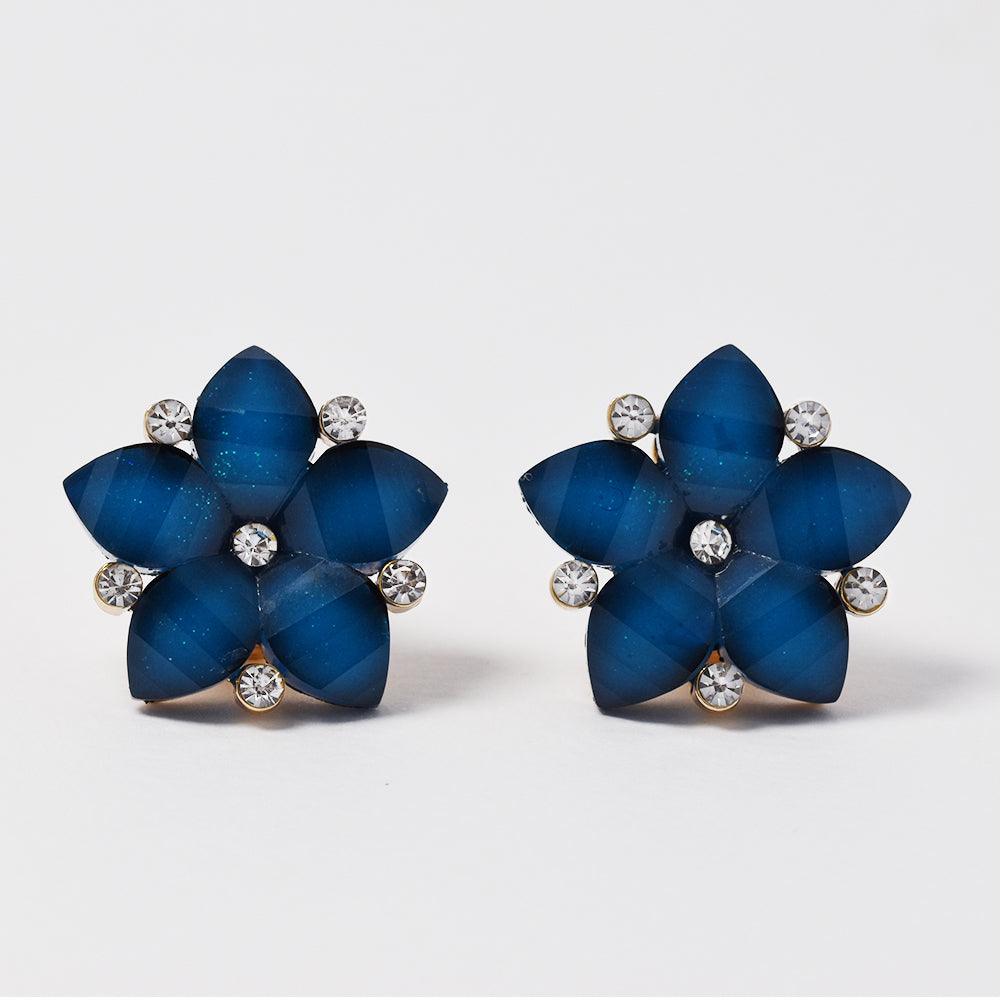 Flower and diamante clip on fashion earring - YE4775