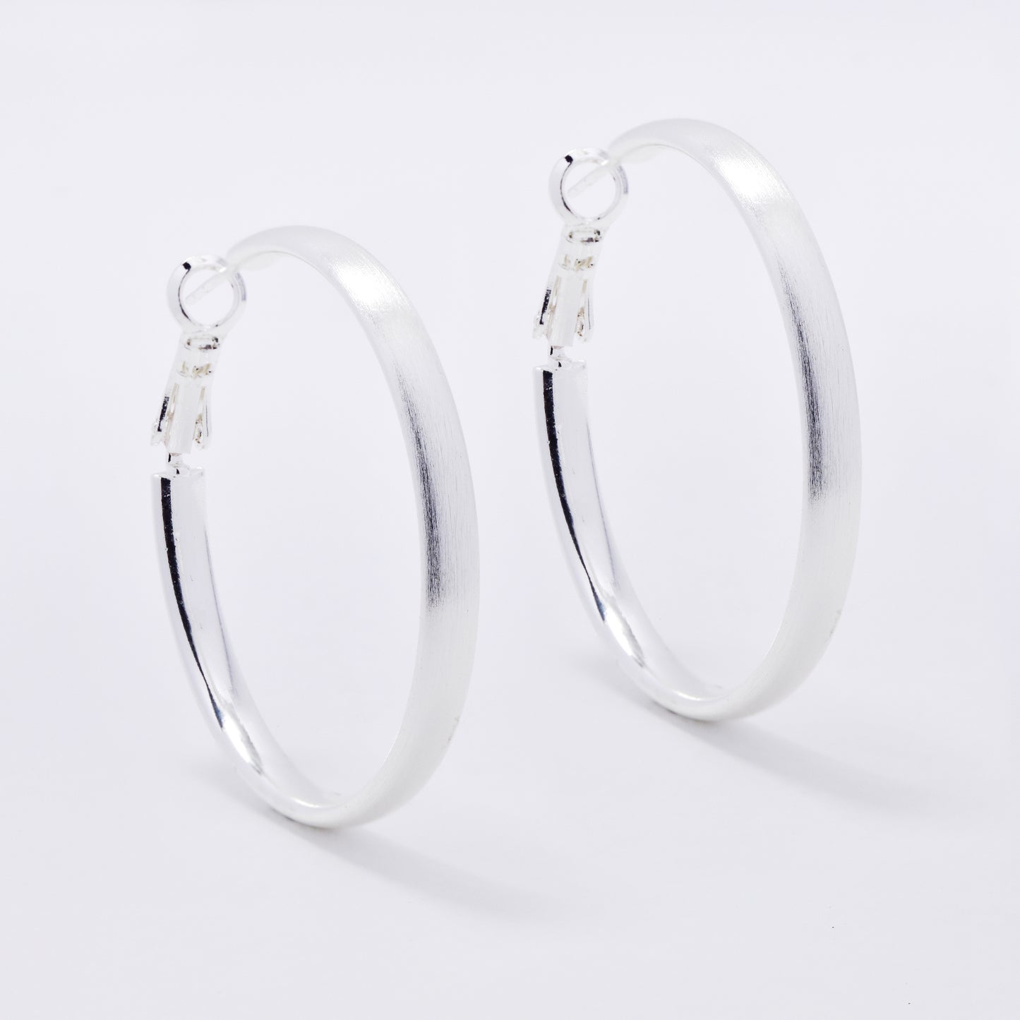 YE6192 - Medium 39mm x 4mm Matte Hoop Earrings