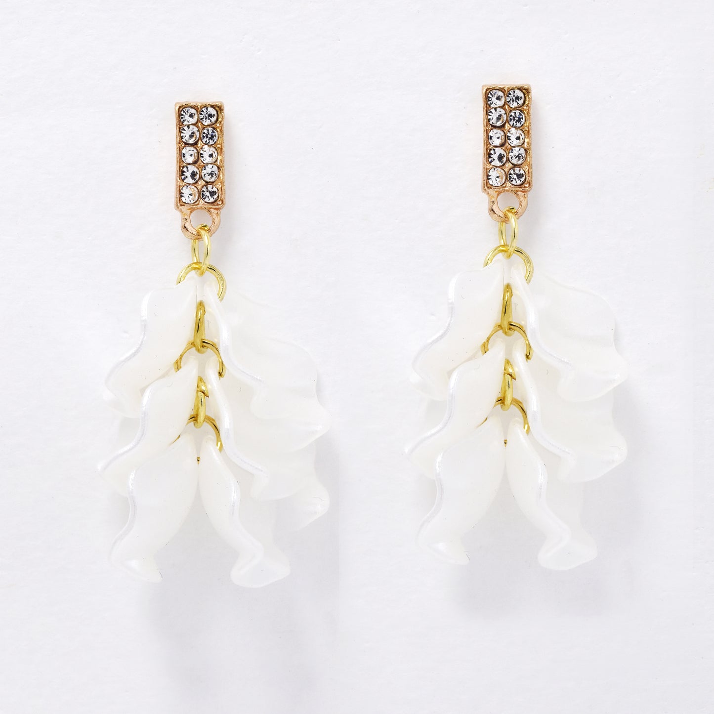 YE6254 - 46mm pearly petal drop earrings