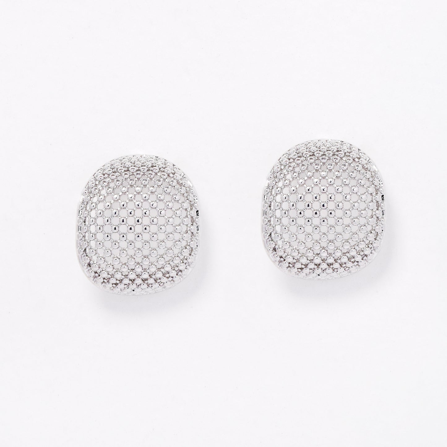 YE6716 - Fashion 17mm x 14mm domed mesh studs