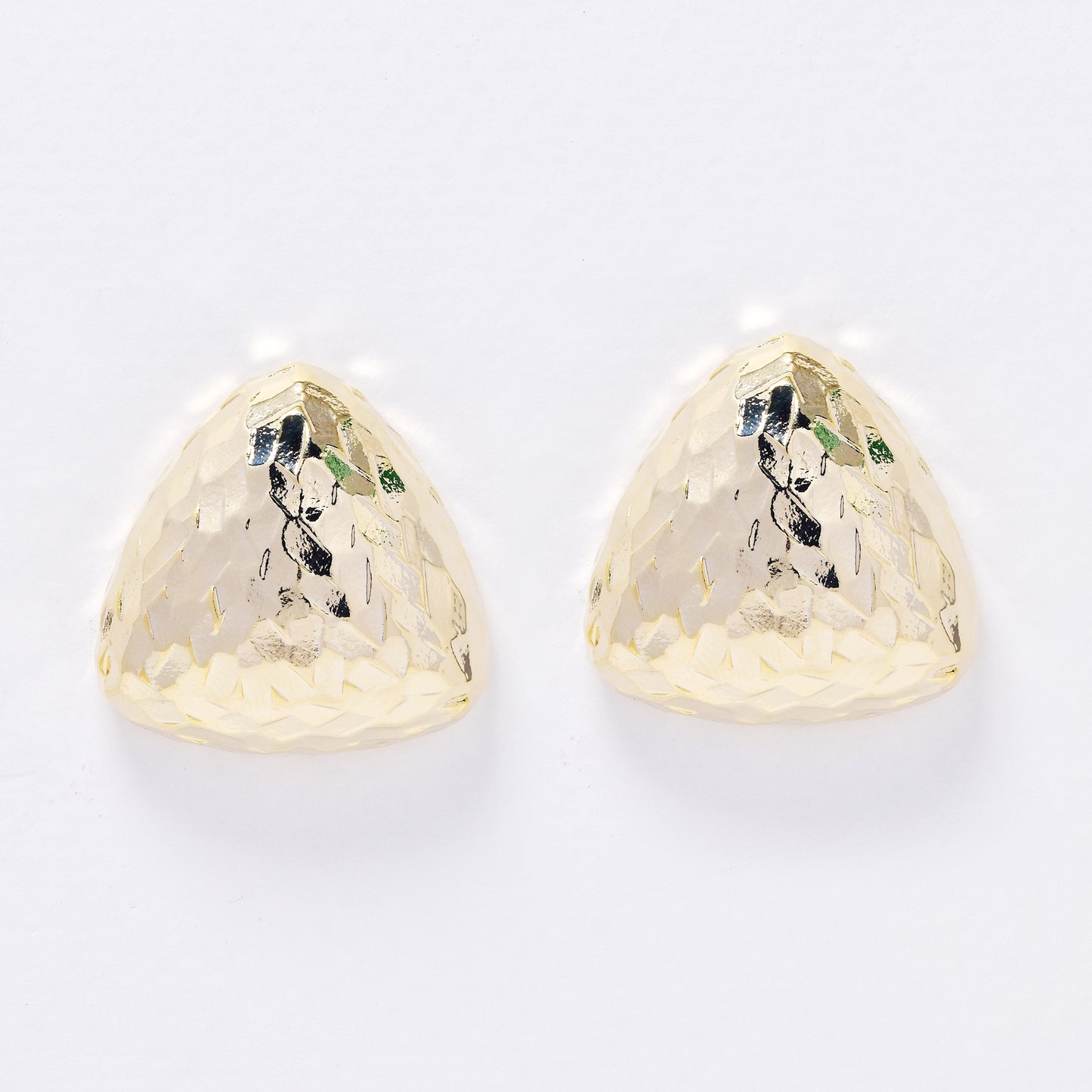 YE7674 - Textured 25mm triangle stud earring