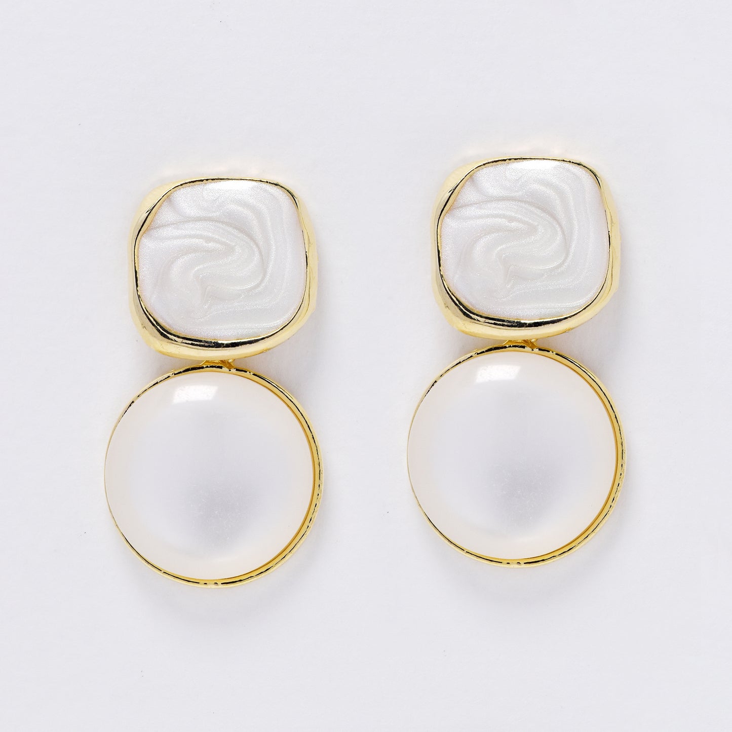 YE7684 - Enamel & resin drop stud earring