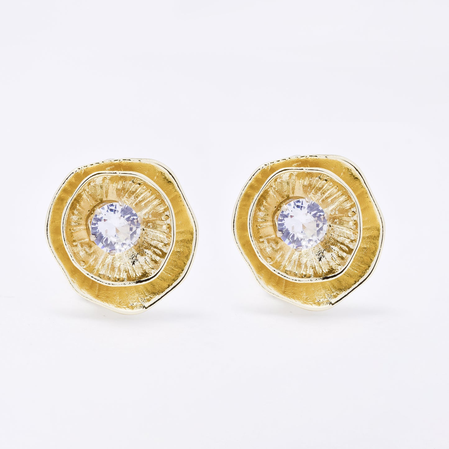 YE7701 - Diamante flower clip-on earring