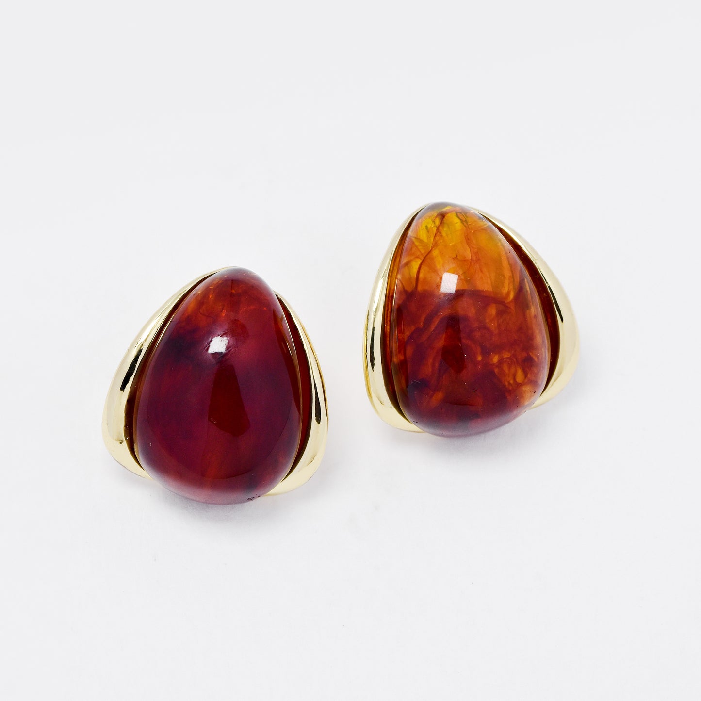 YE7713 -Teardrop shaped resin stud earring