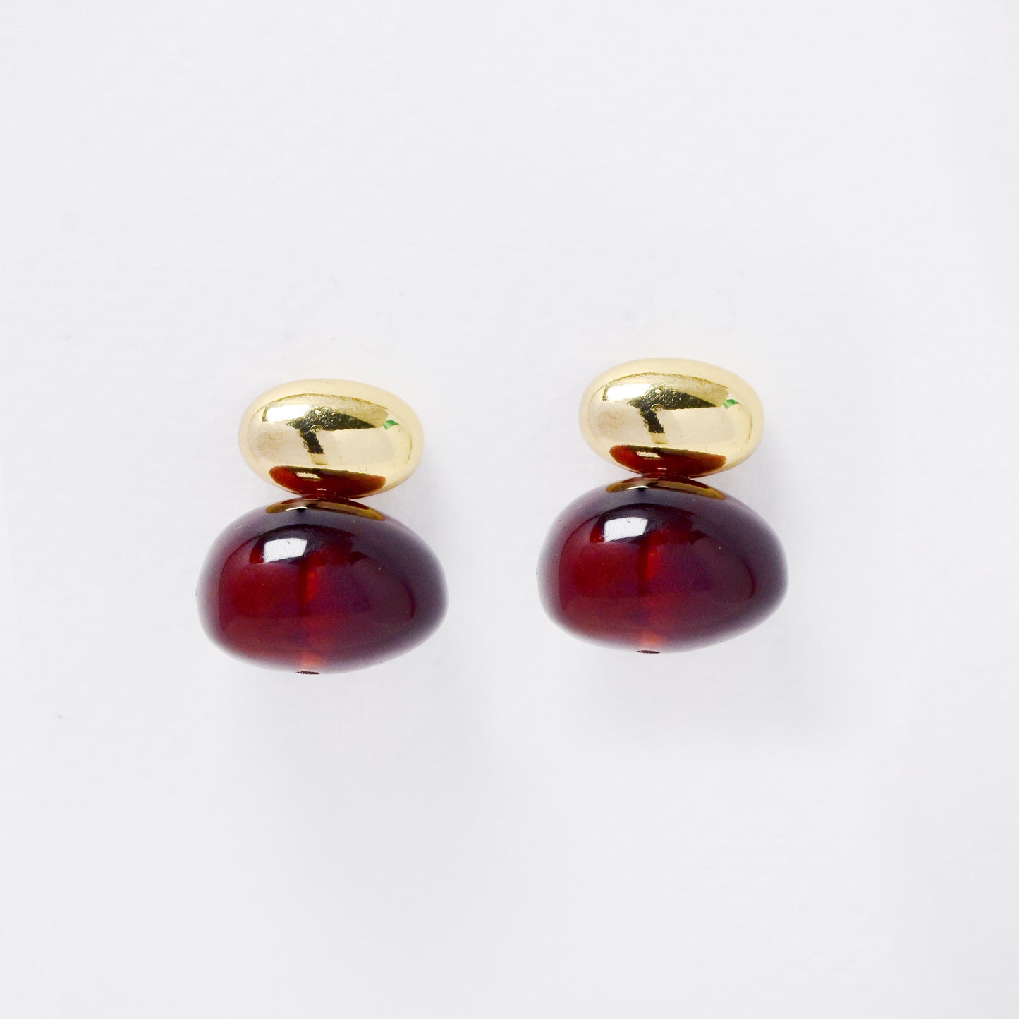 YE7724 - Resin drop stud earrings